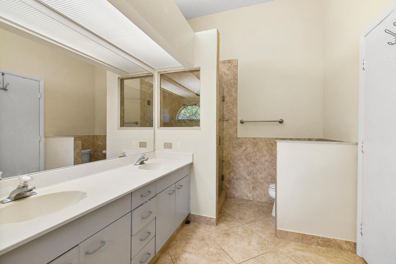 5266 Sapphire Valley