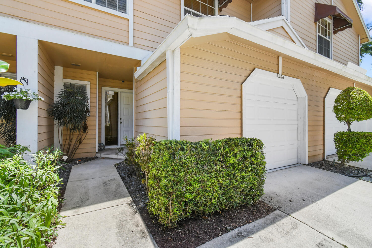 5266 Sapphire Valley