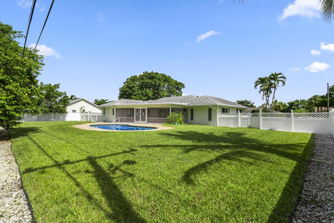 3110 Sherwood Boulevard