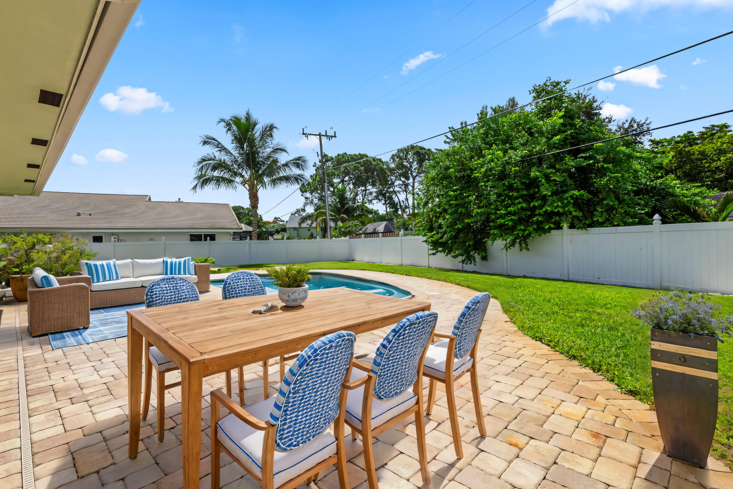 3110 Sherwood Boulevard