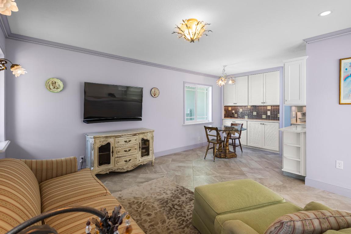 3110 Sherwood Boulevard