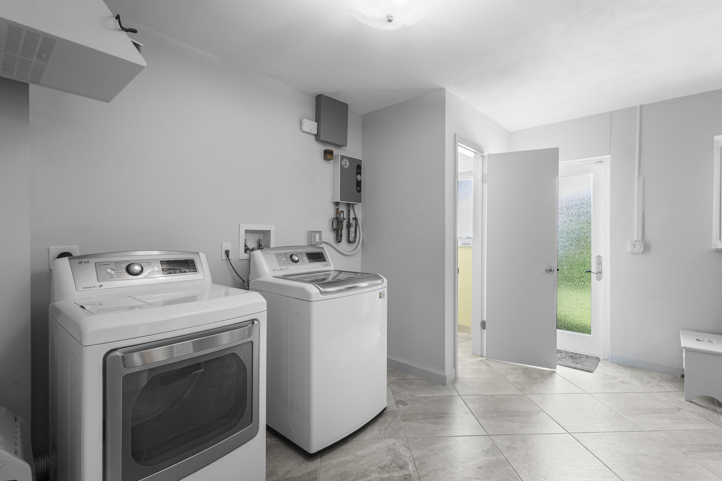 3110 Sherwood Boulevard