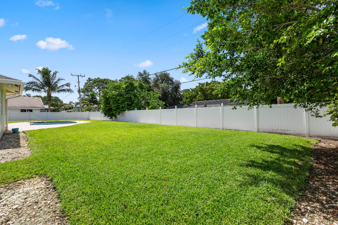 3110 Sherwood Boulevard