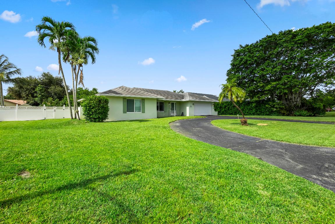 3110 Sherwood Boulevard