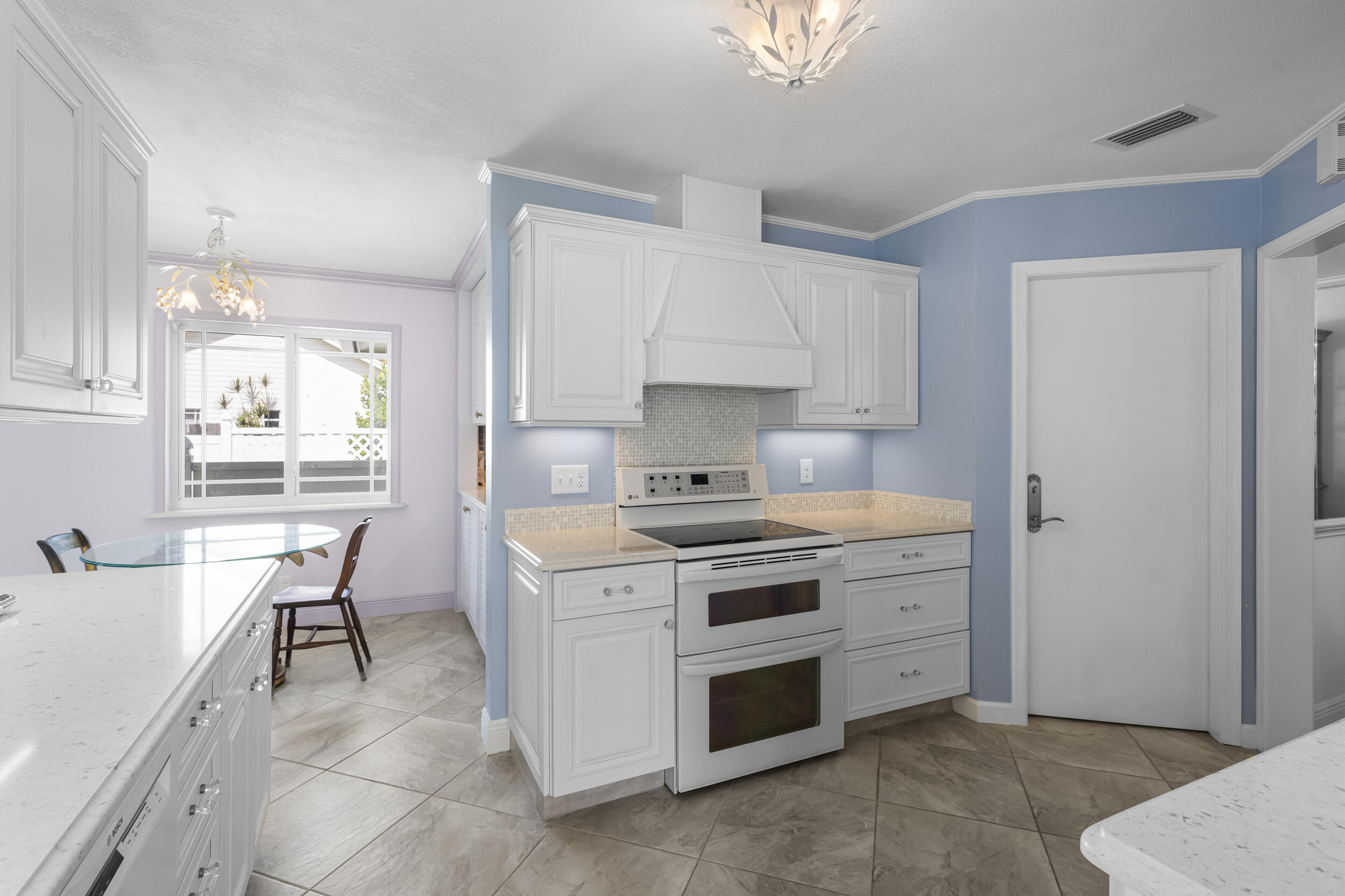 3110 Sherwood Boulevard