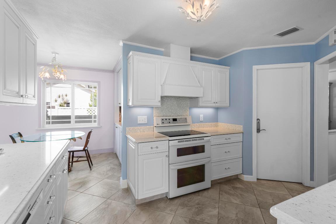 3110 Sherwood Boulevard