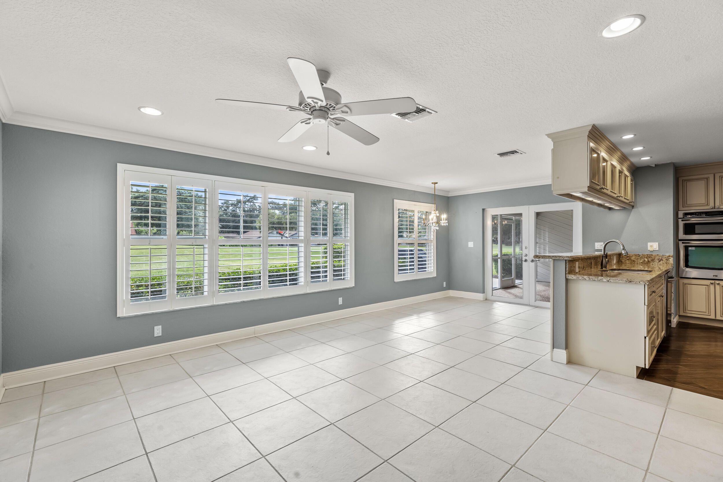 3210 Lakeview Drive