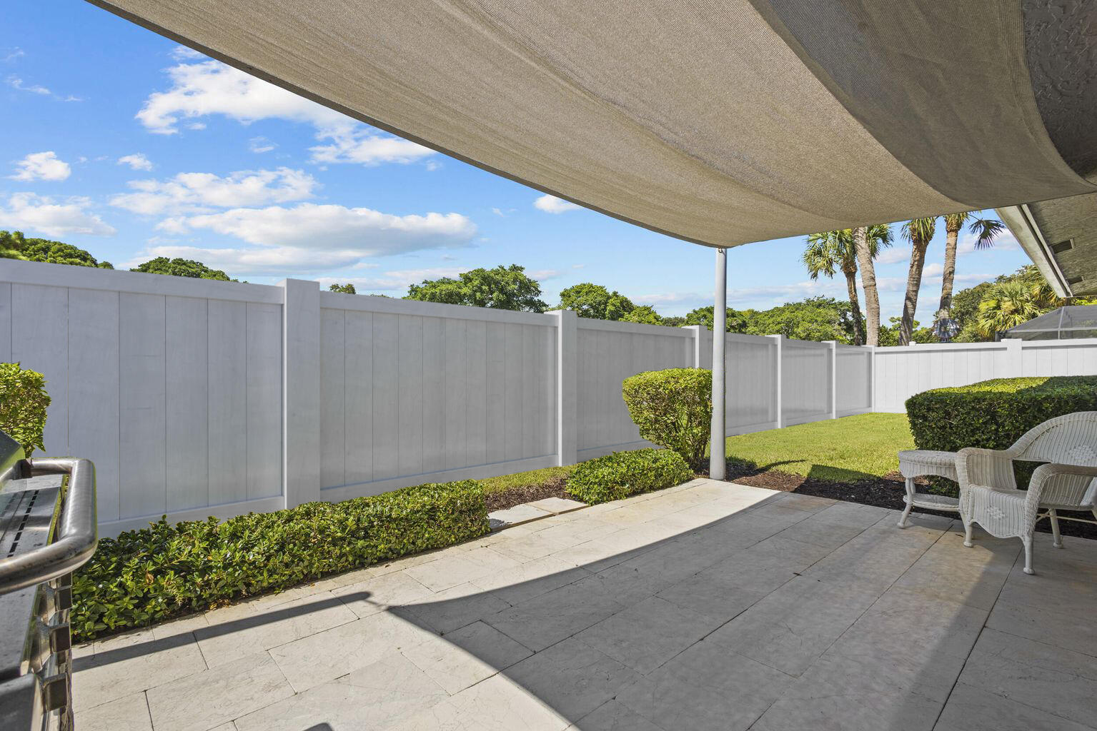 3210 Lakeview Drive