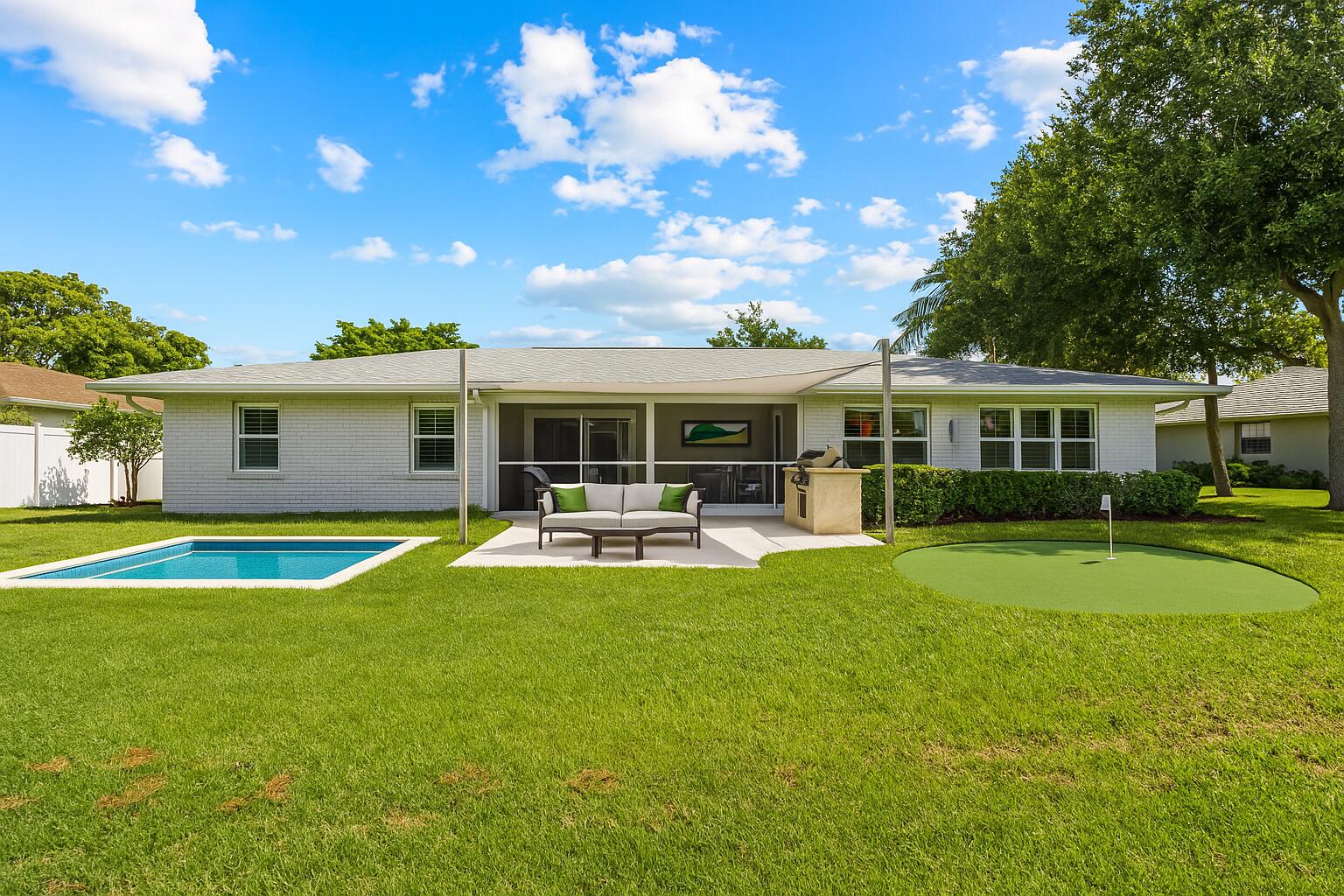 3210 Lakeview Drive