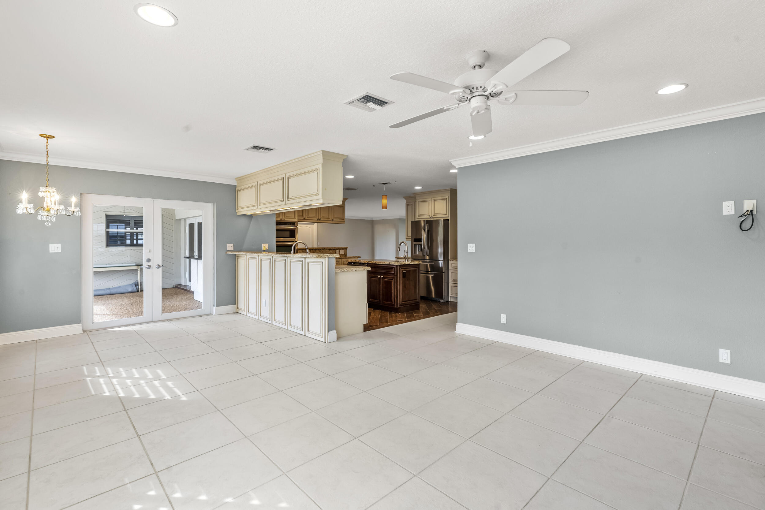 3210 Lakeview Drive