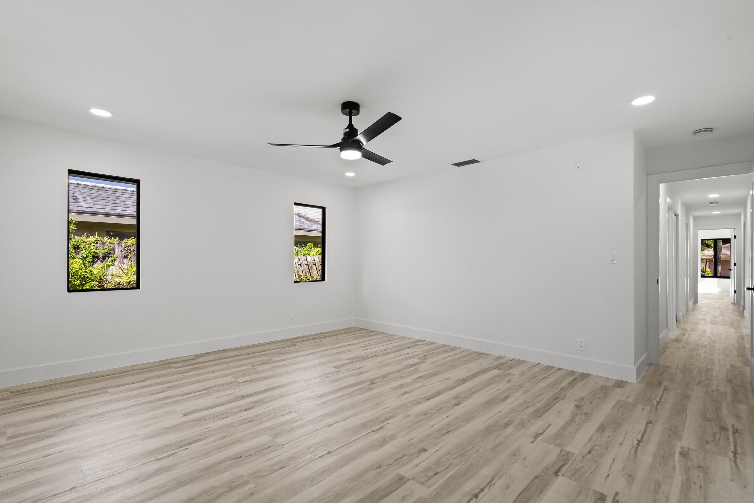 3296 Lakeview Drive