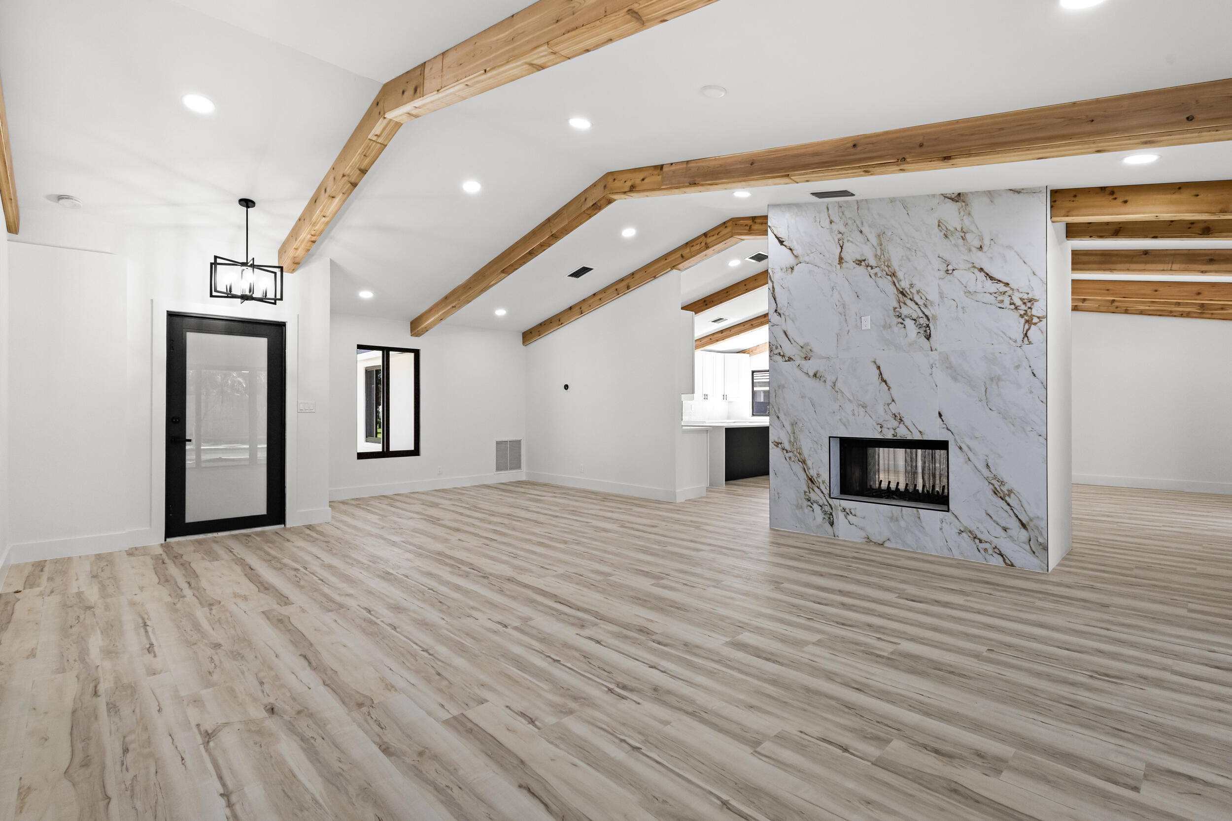 3296 Lakeview Drive
