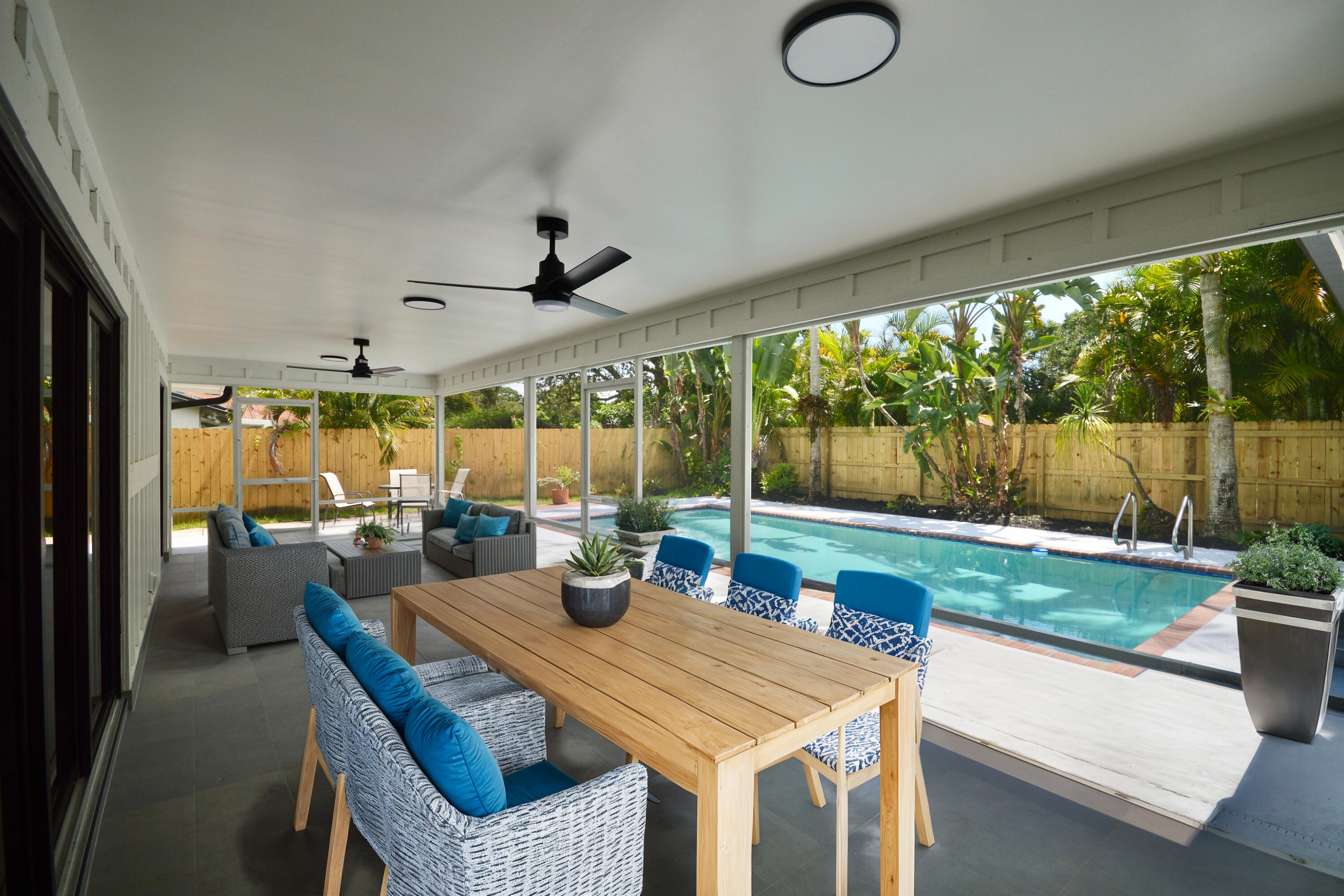 3296 Lakeview Drive