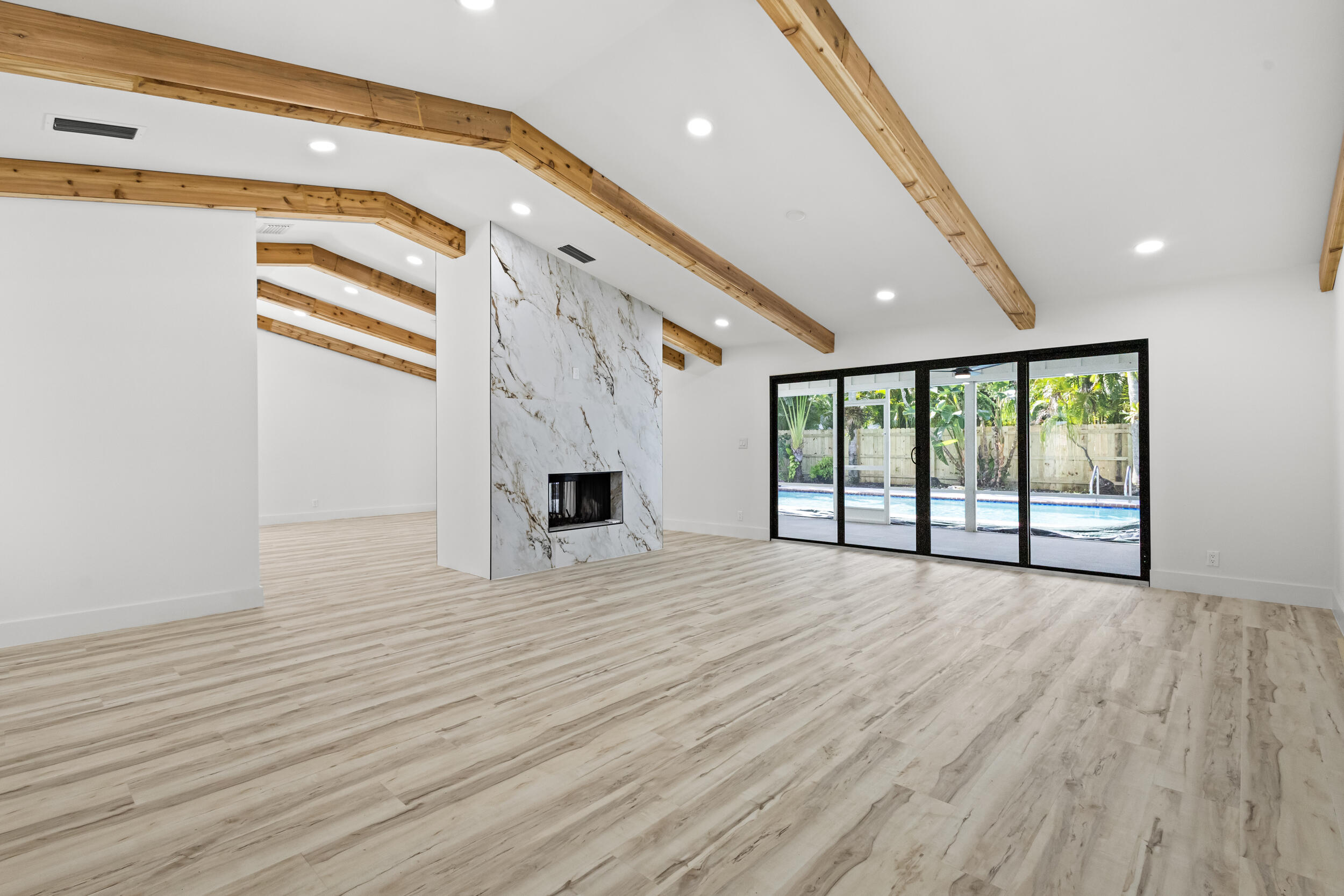 3296 Lakeview Drive
