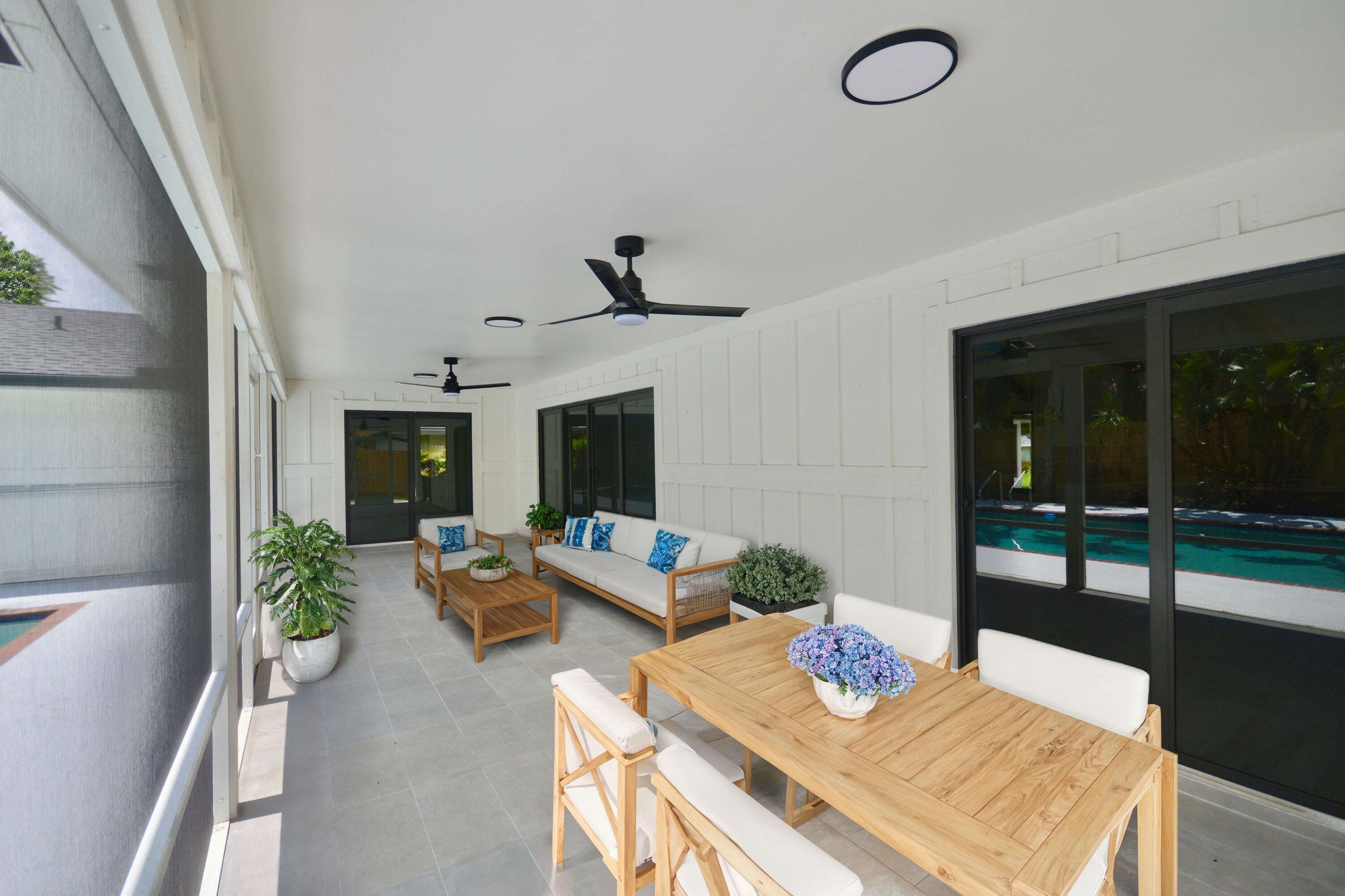 3296 Lakeview Drive