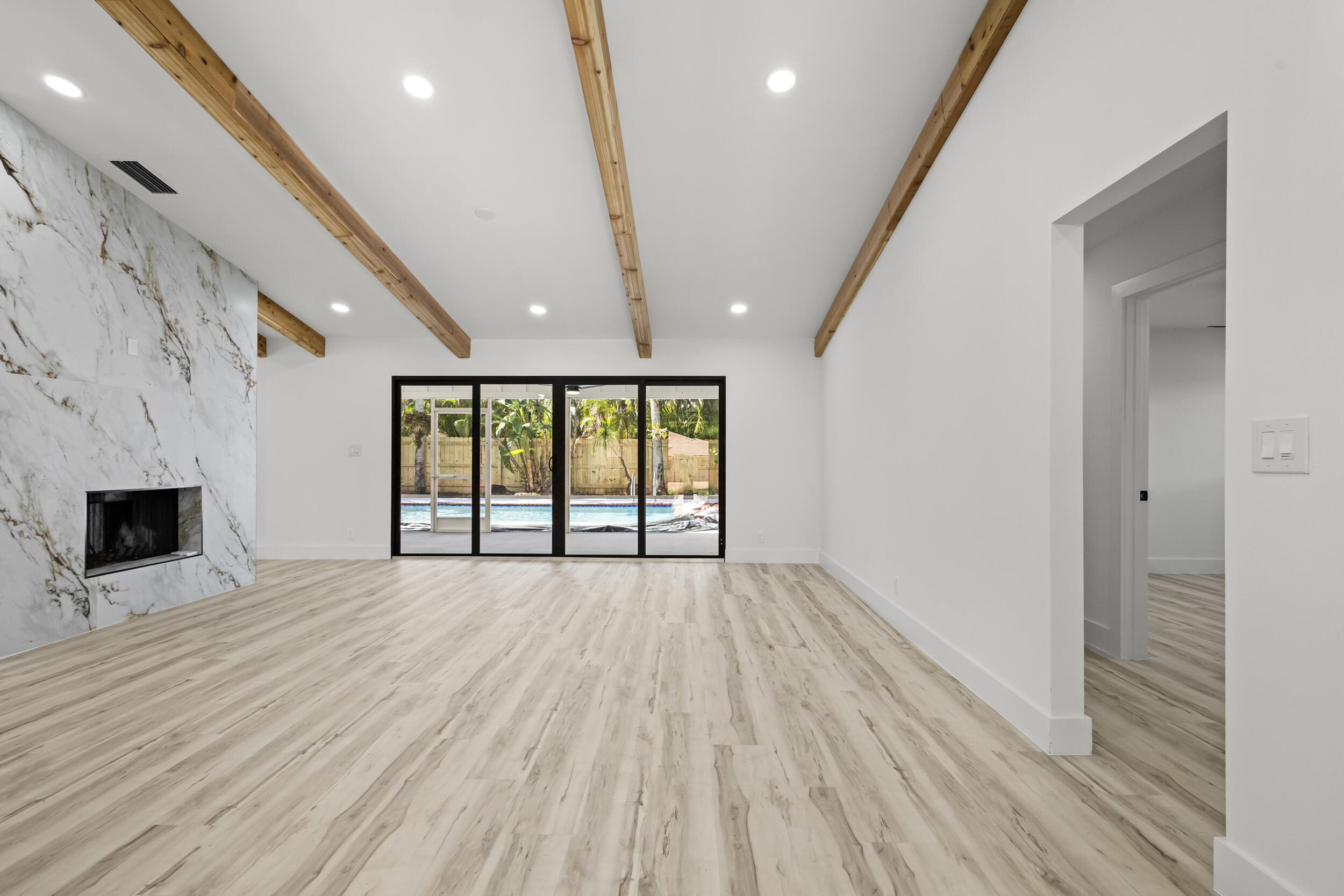3296 Lakeview Drive