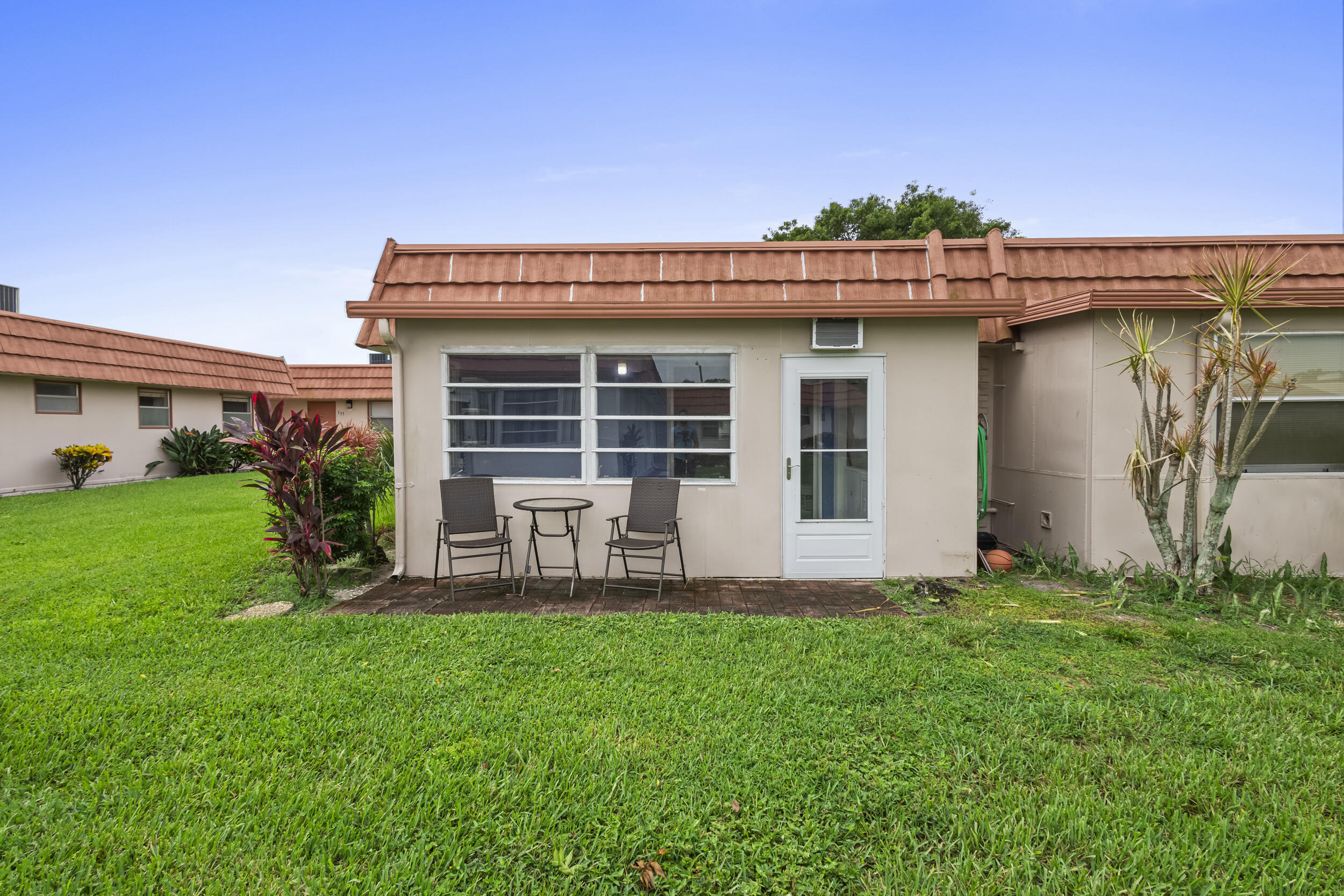 119 Seville D