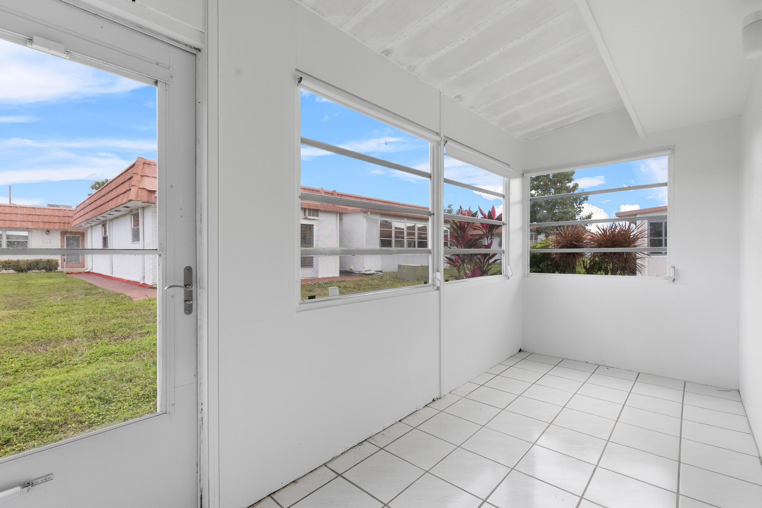 119 Seville D