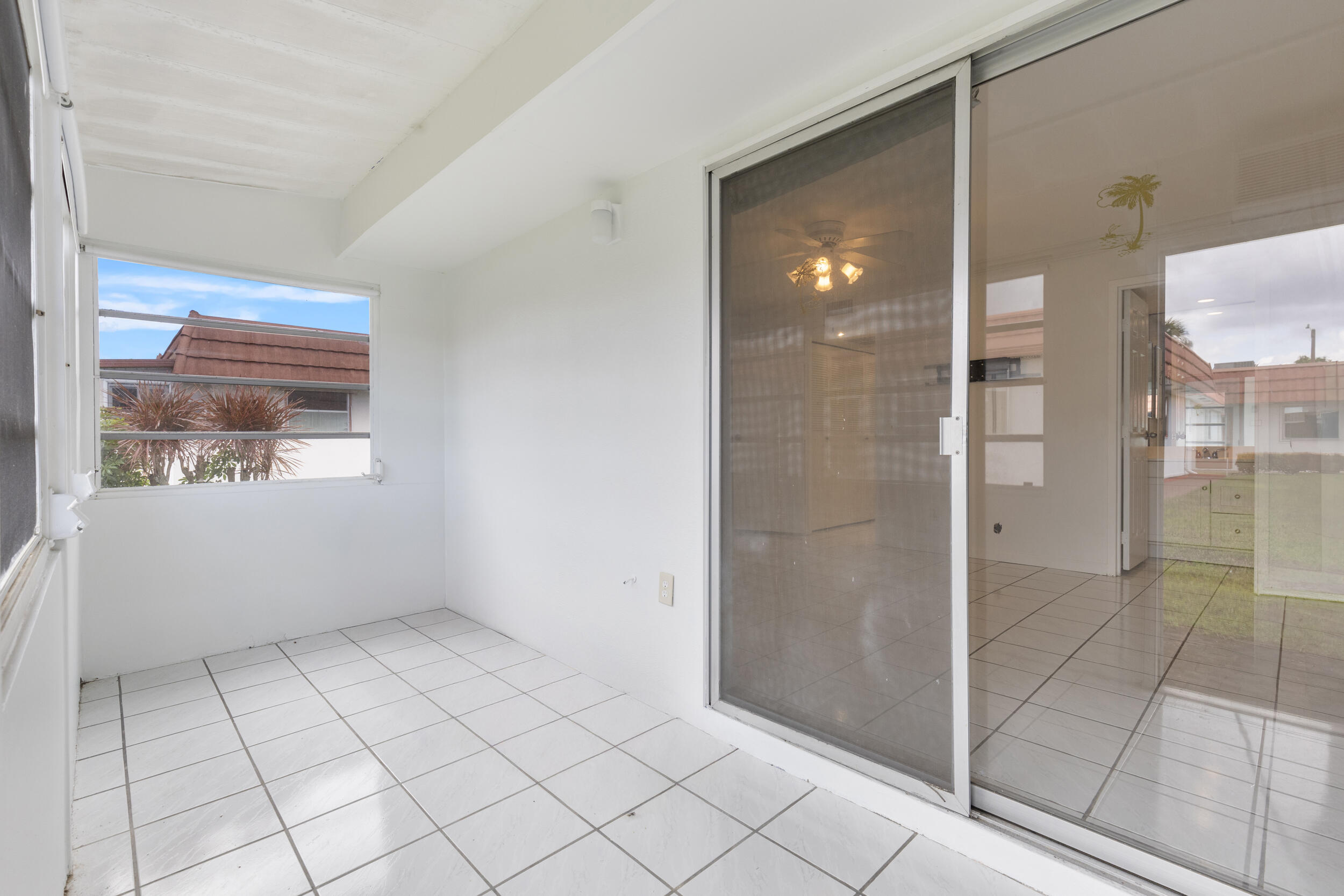 119 Seville D