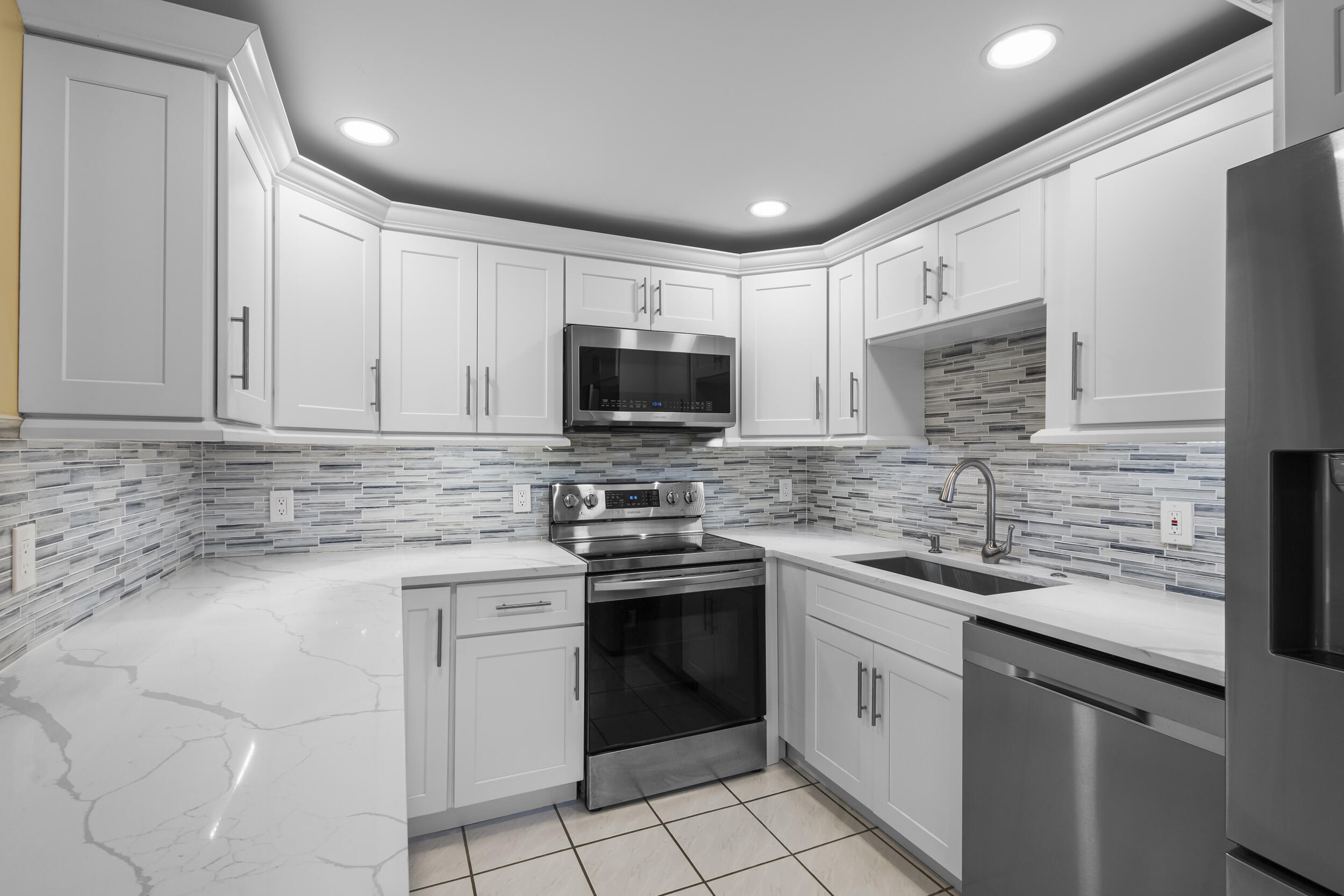 119 Seville D
