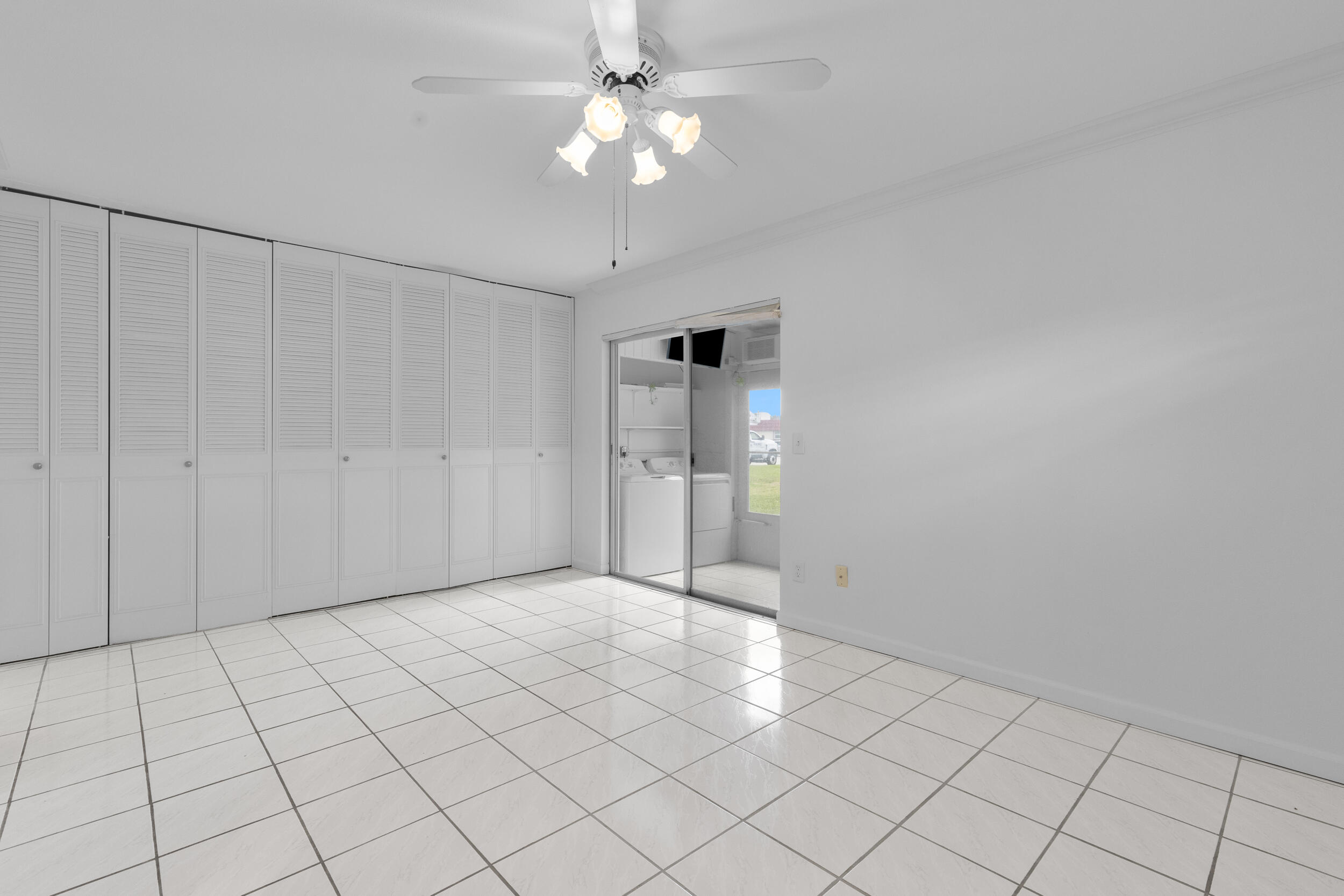 119 Seville D