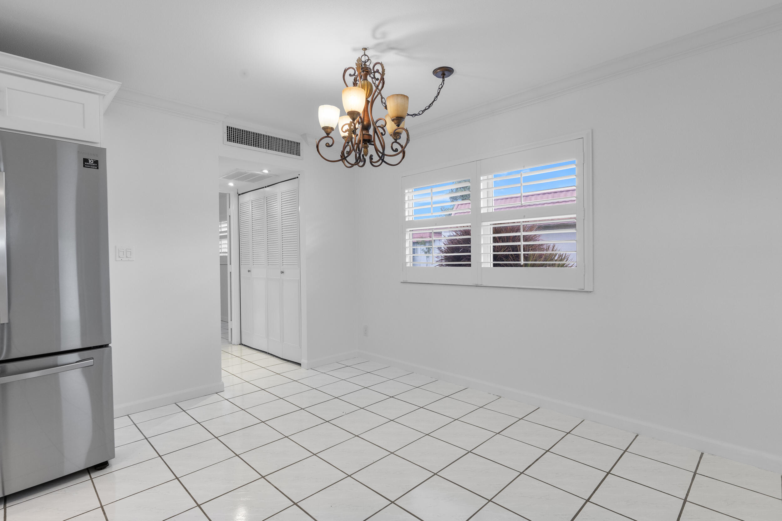 119 Seville D