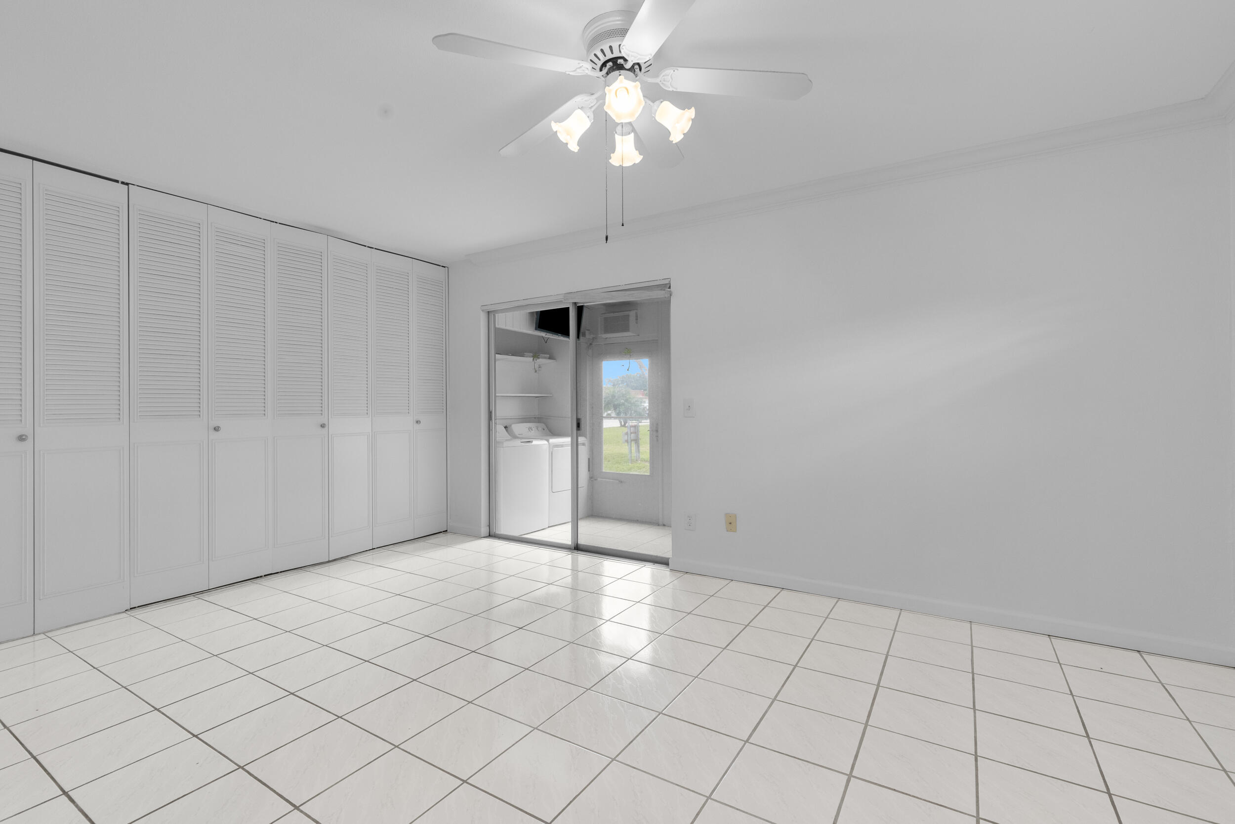 119 Seville D