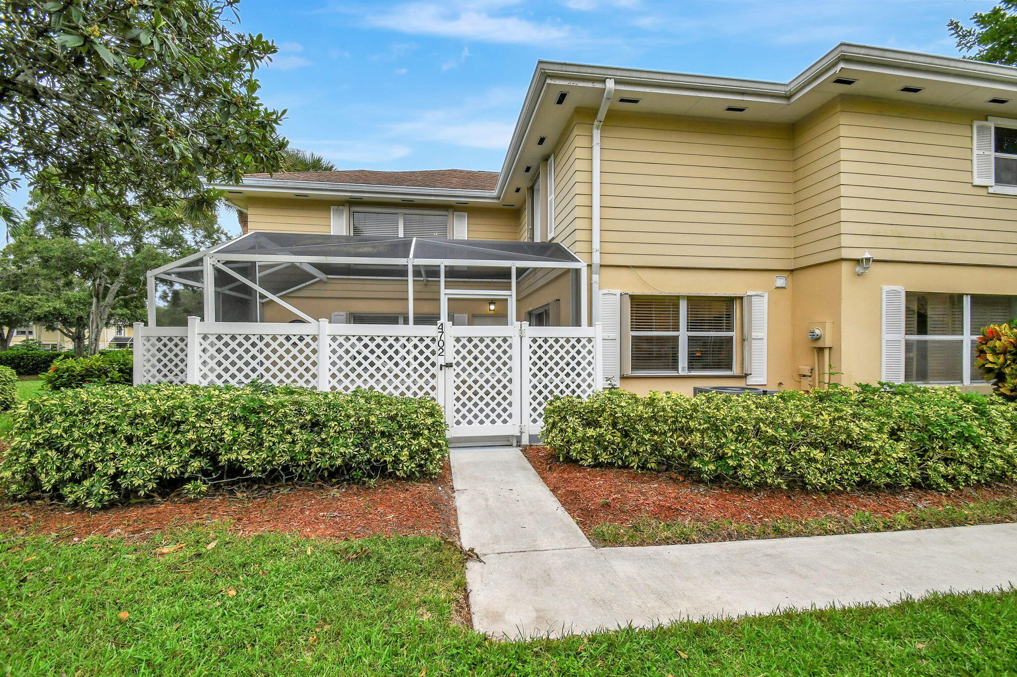 4702 Roxbury Court