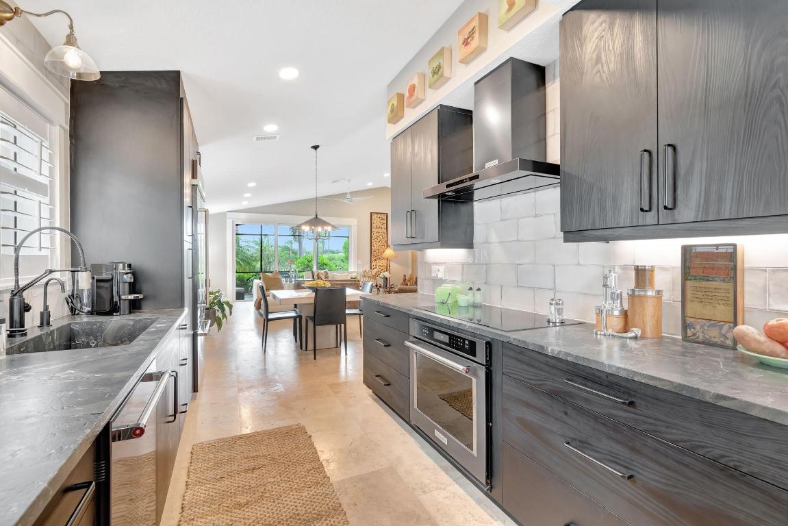 700 Clearbrook Park Circle