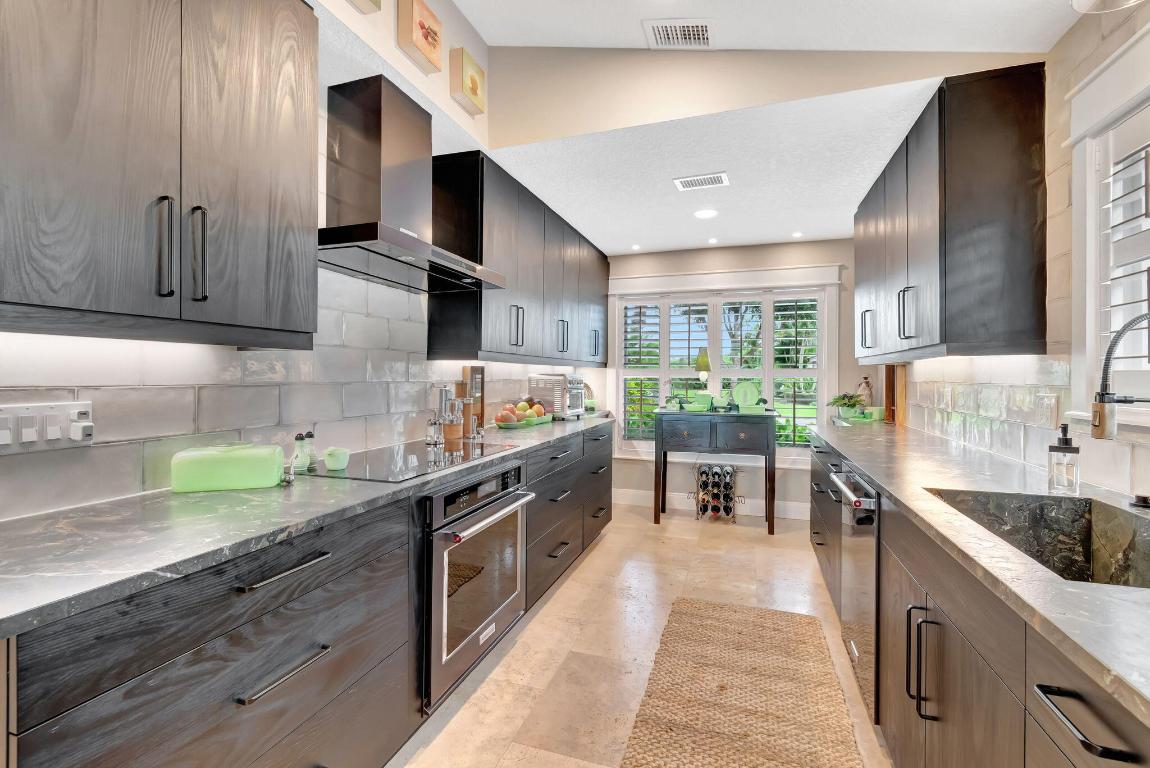 700 Clearbrook Park Circle