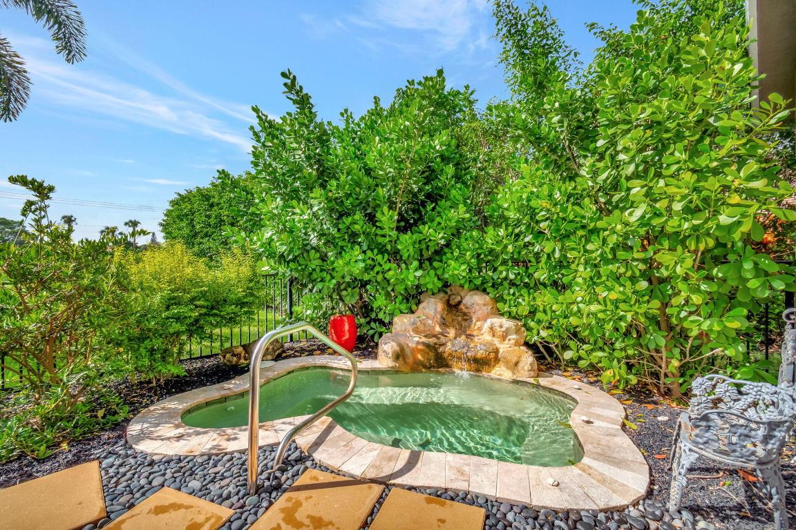 700 Clearbrook Park Circle