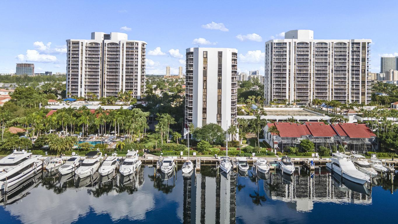 3610 Yacht Club Drive 1416