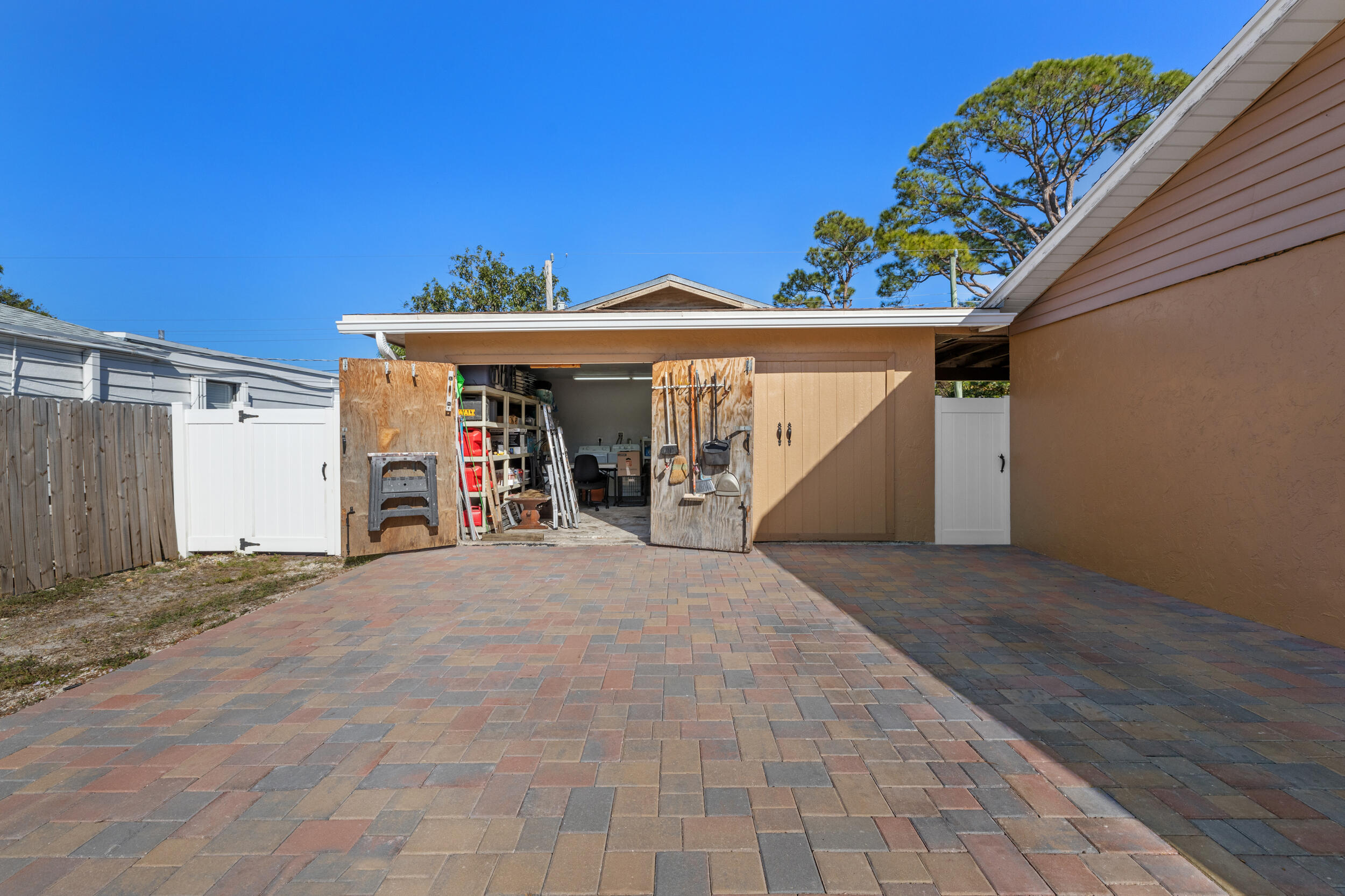 5051 Van Buren Road