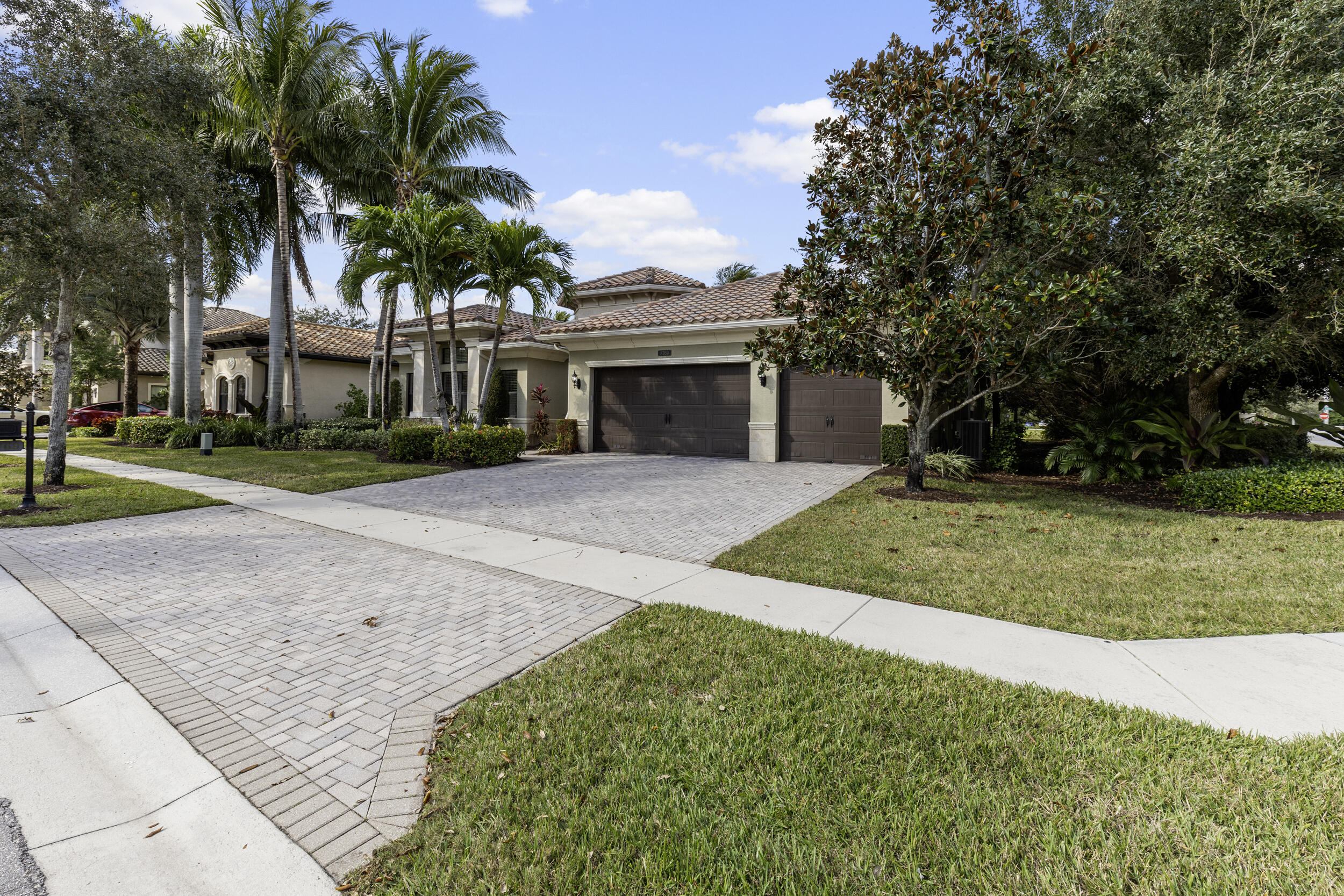 8769 Sydney Harbor Circle