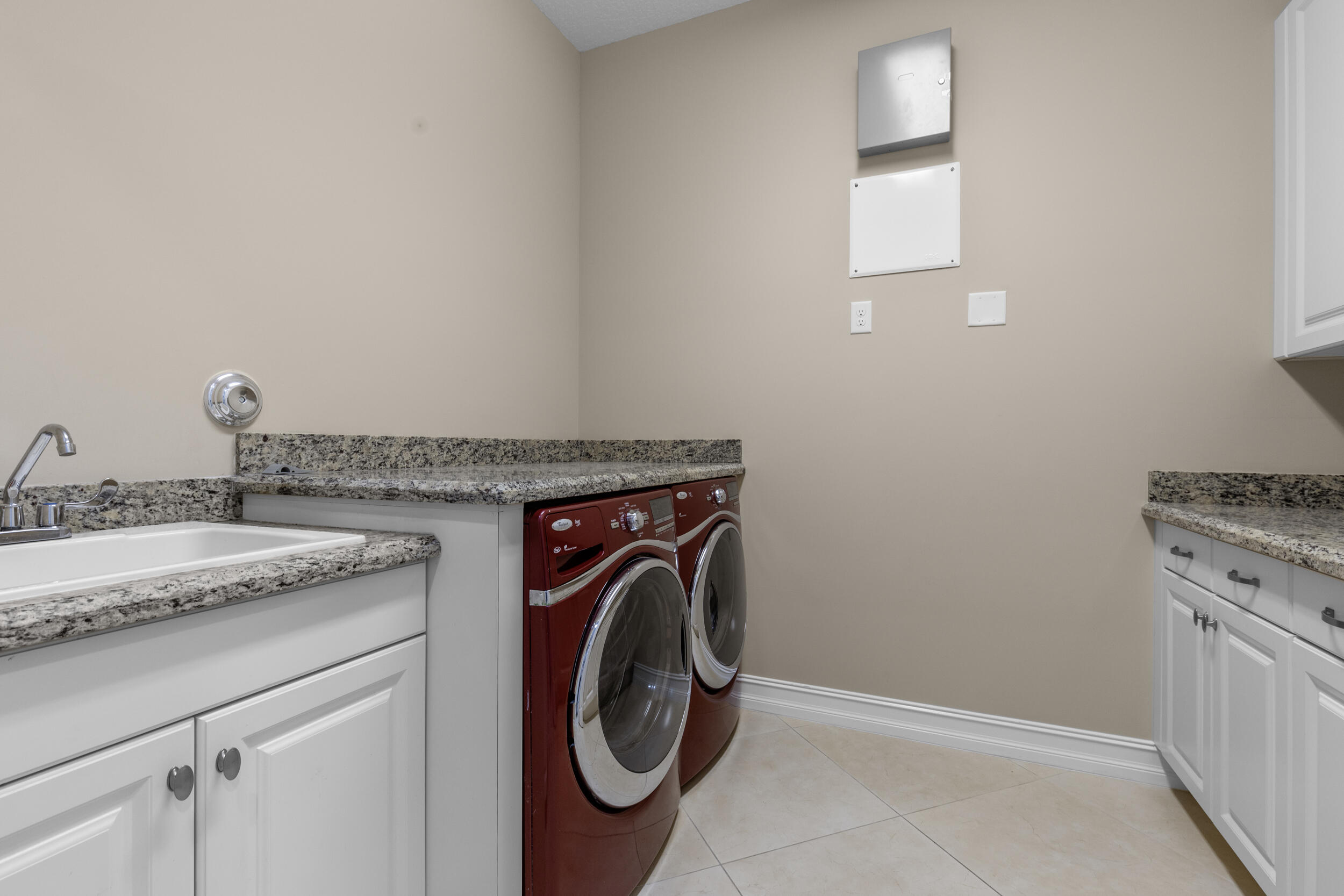 8769 Sydney Harbor Circle