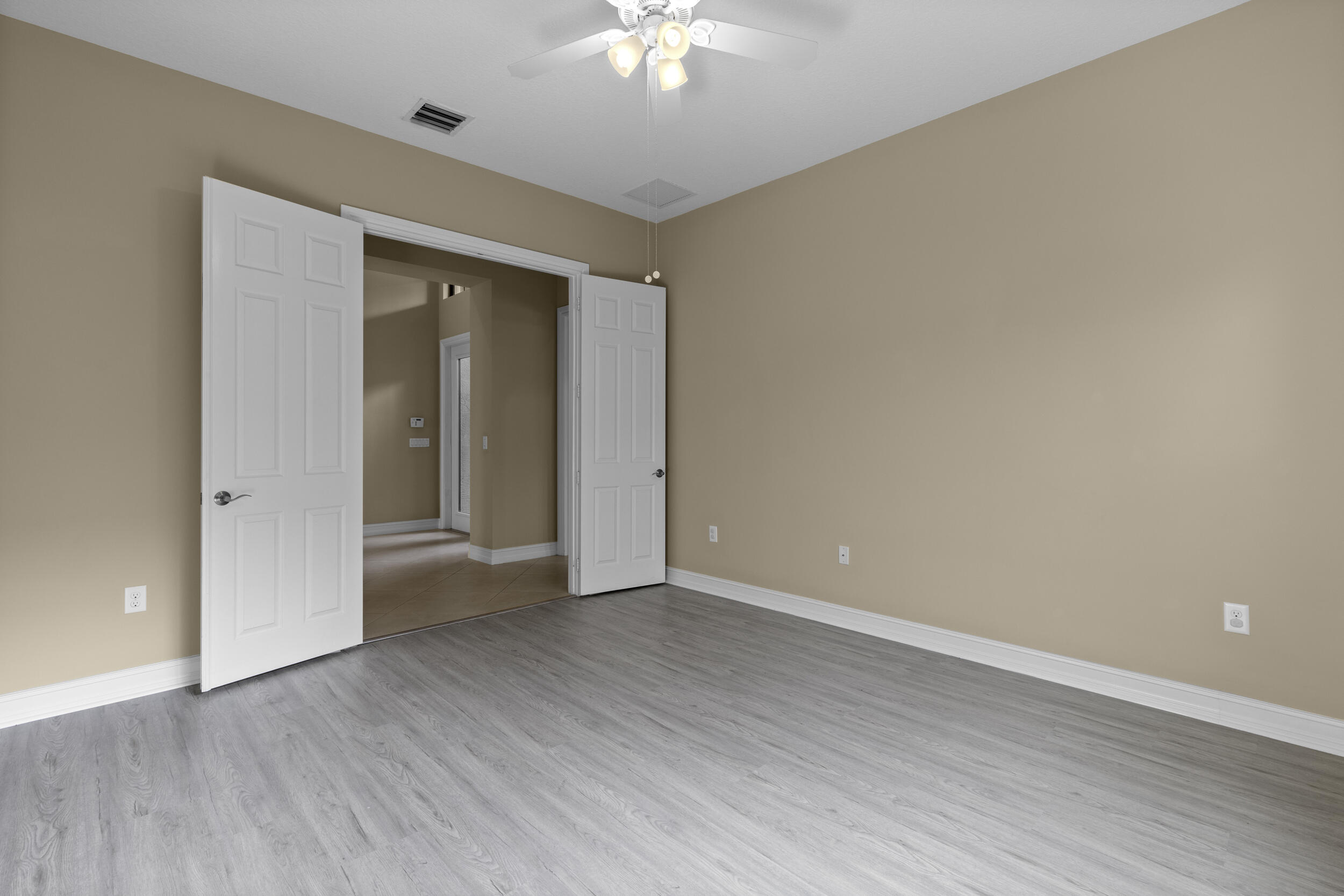 8769 Sydney Harbor Circle