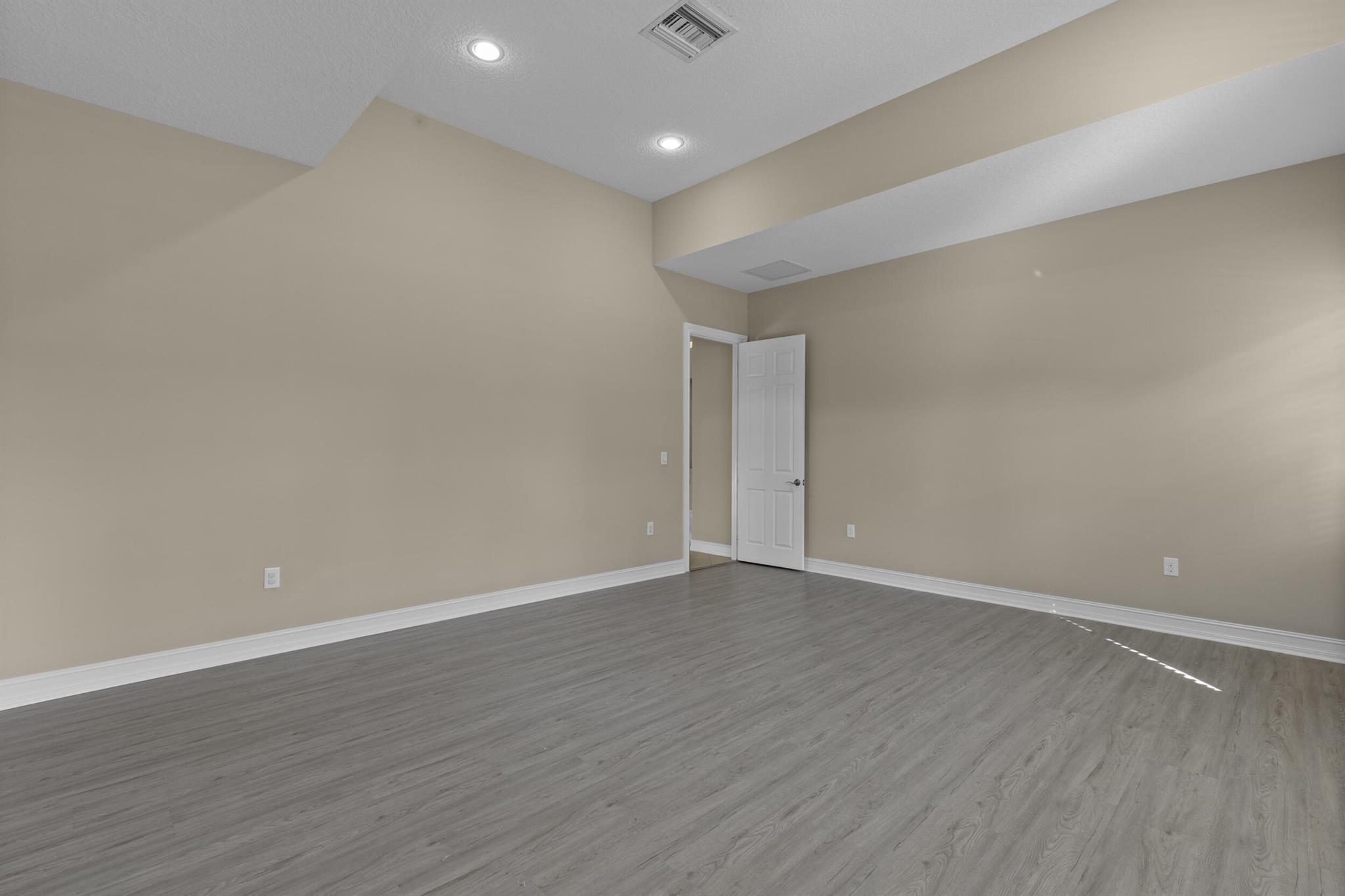 8769 Sydney Harbor Circle