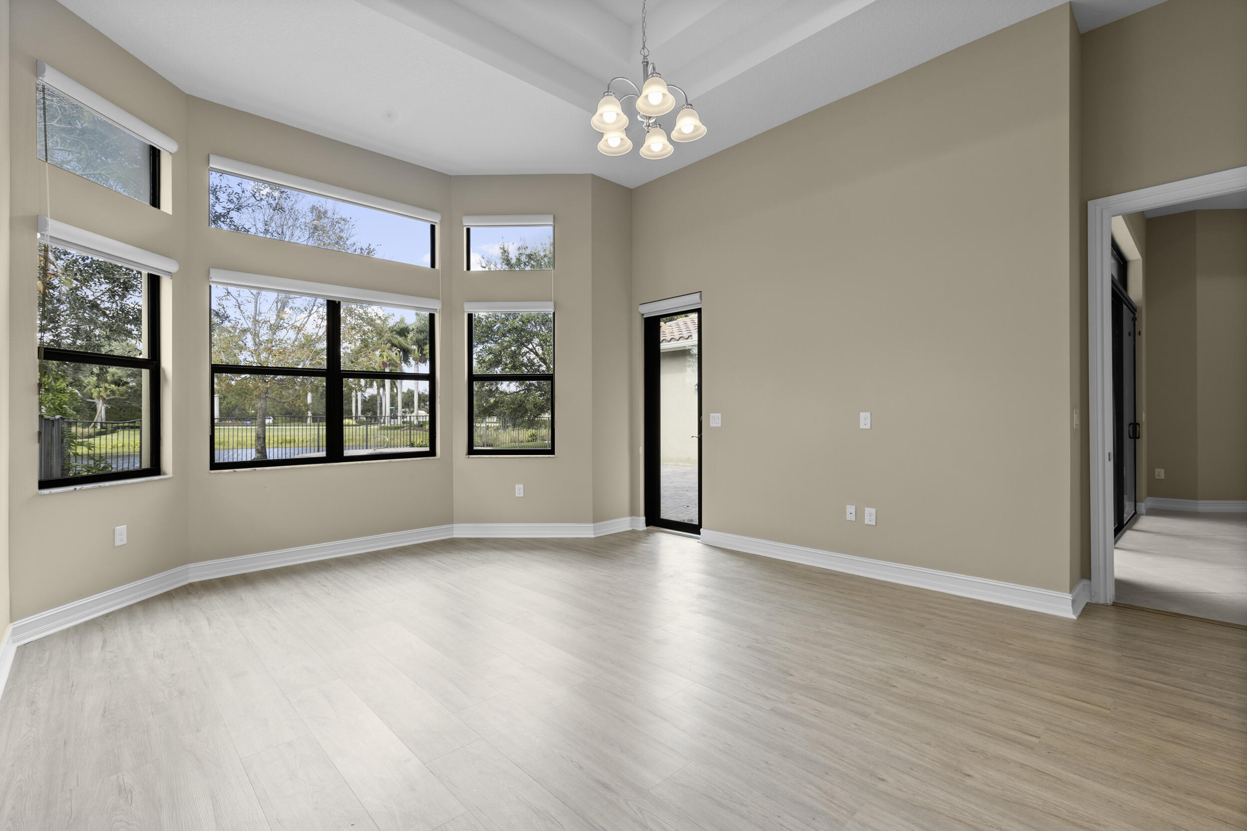 8769 Sydney Harbor Circle
