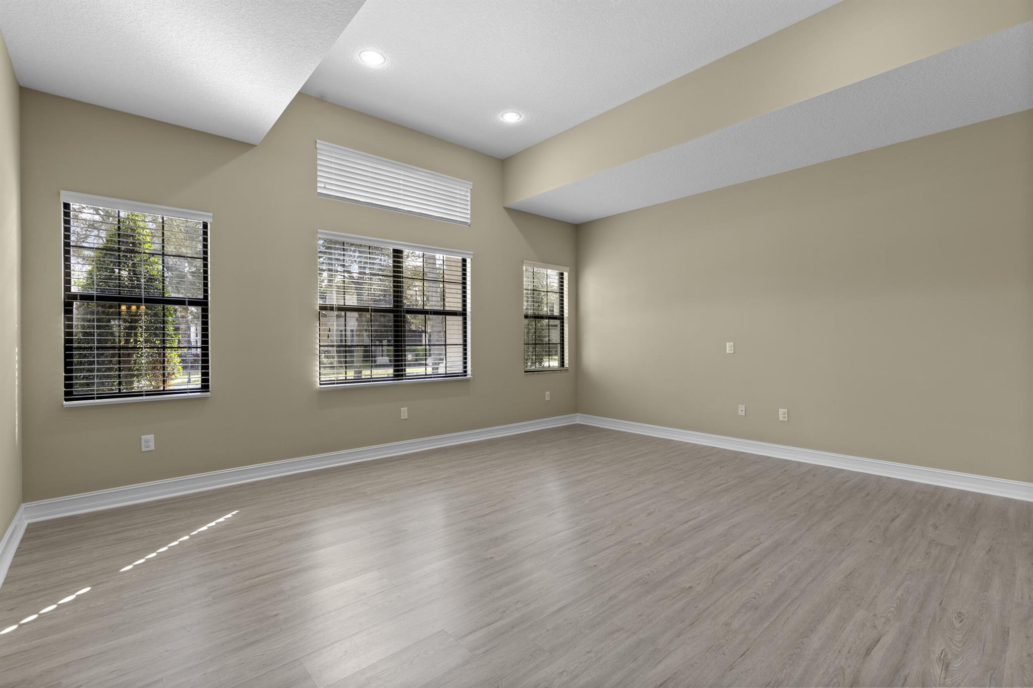 8769 Sydney Harbor Circle