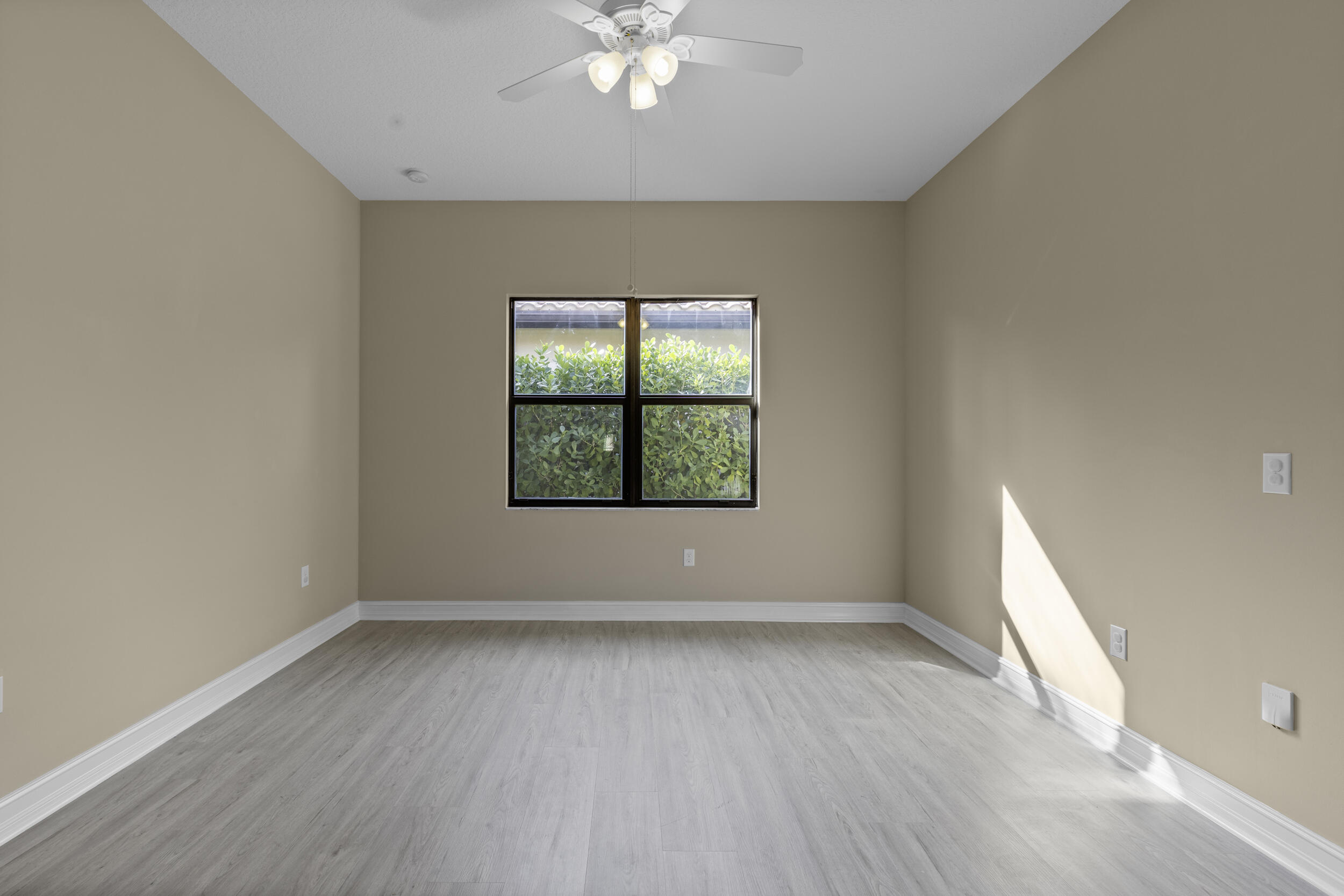 8769 Sydney Harbor Circle
