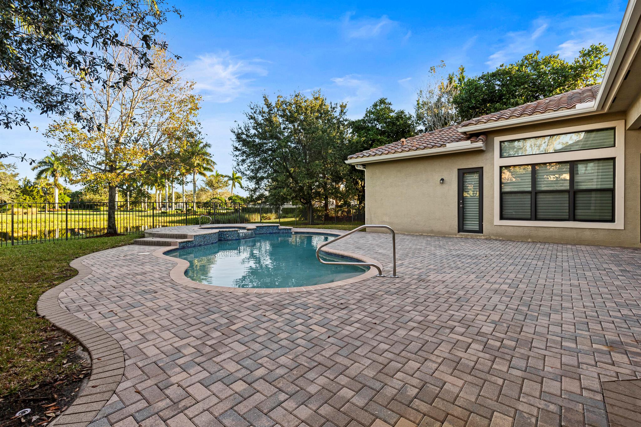 8769 Sydney Harbor Circle