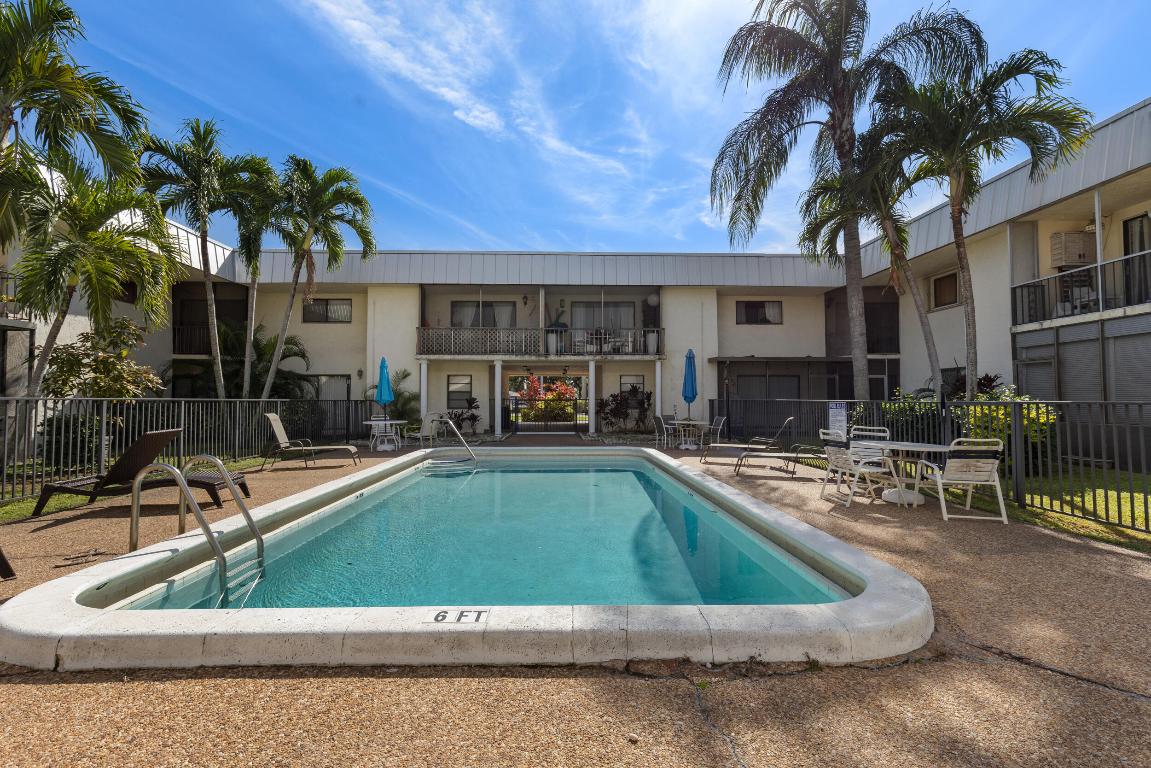 825 NW 13th Street 105