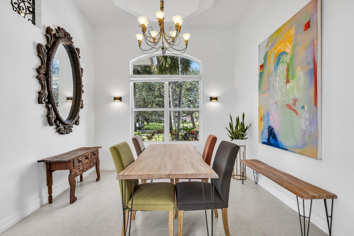 2375 Rabbit Hollowe Circle