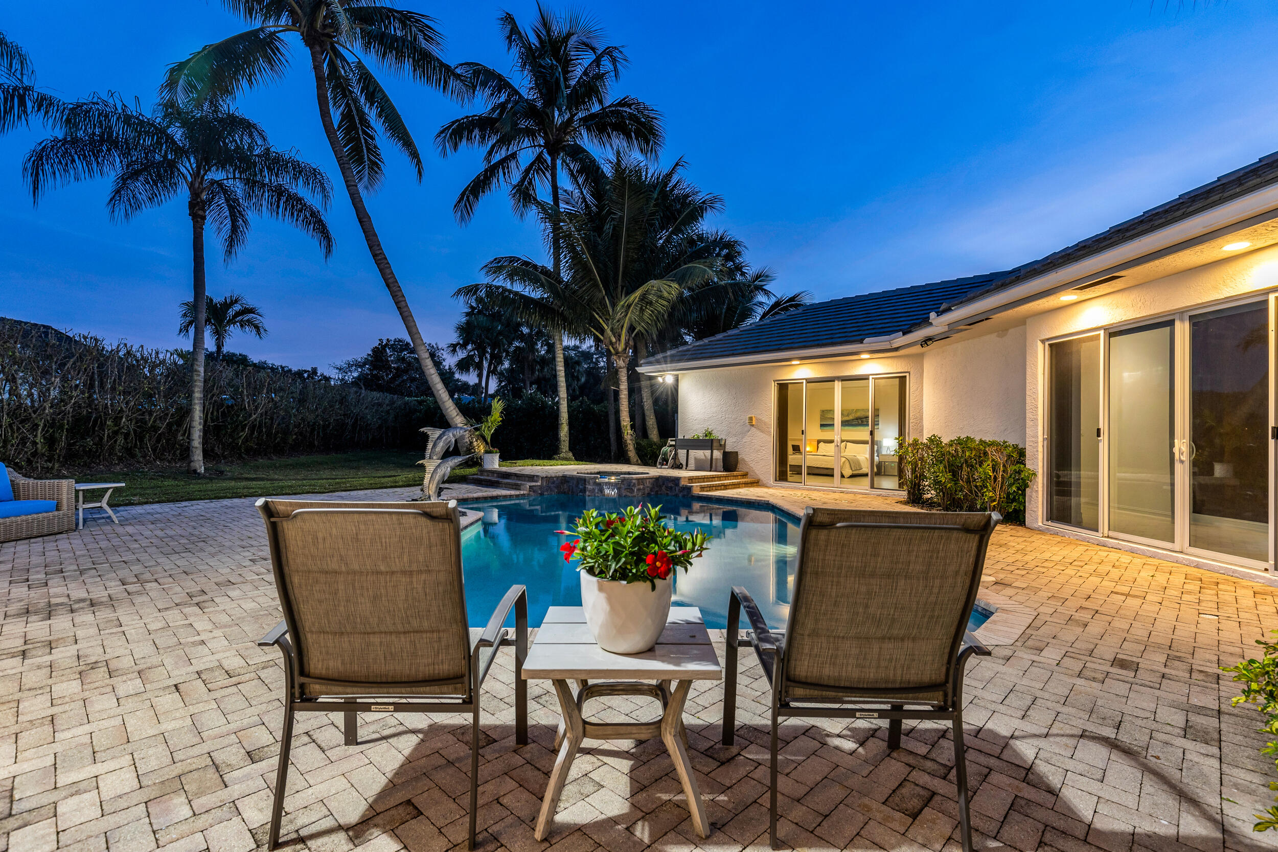 2375 Rabbit Hollowe Circle