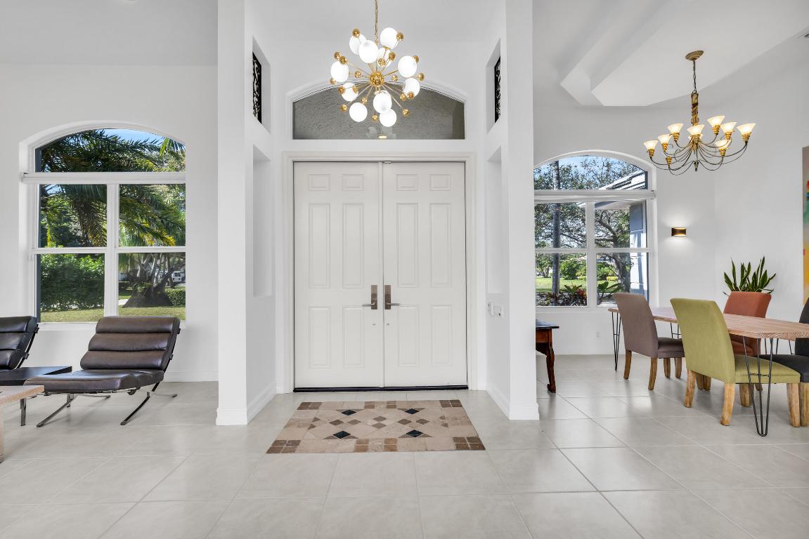 2375 Rabbit Hollowe Circle