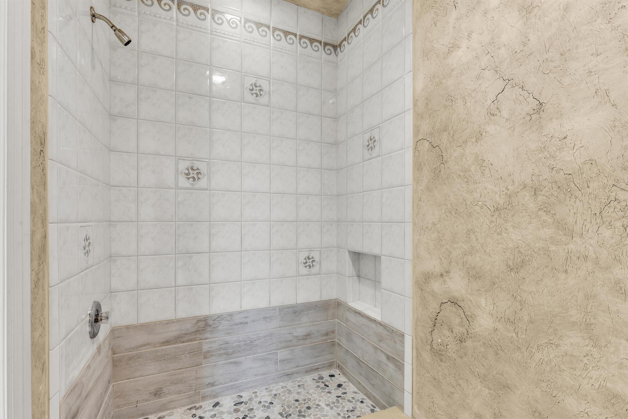 2375 Rabbit Hollowe Circle