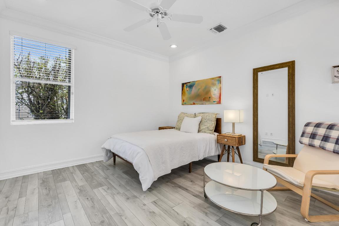 2375 Rabbit Hollowe Circle