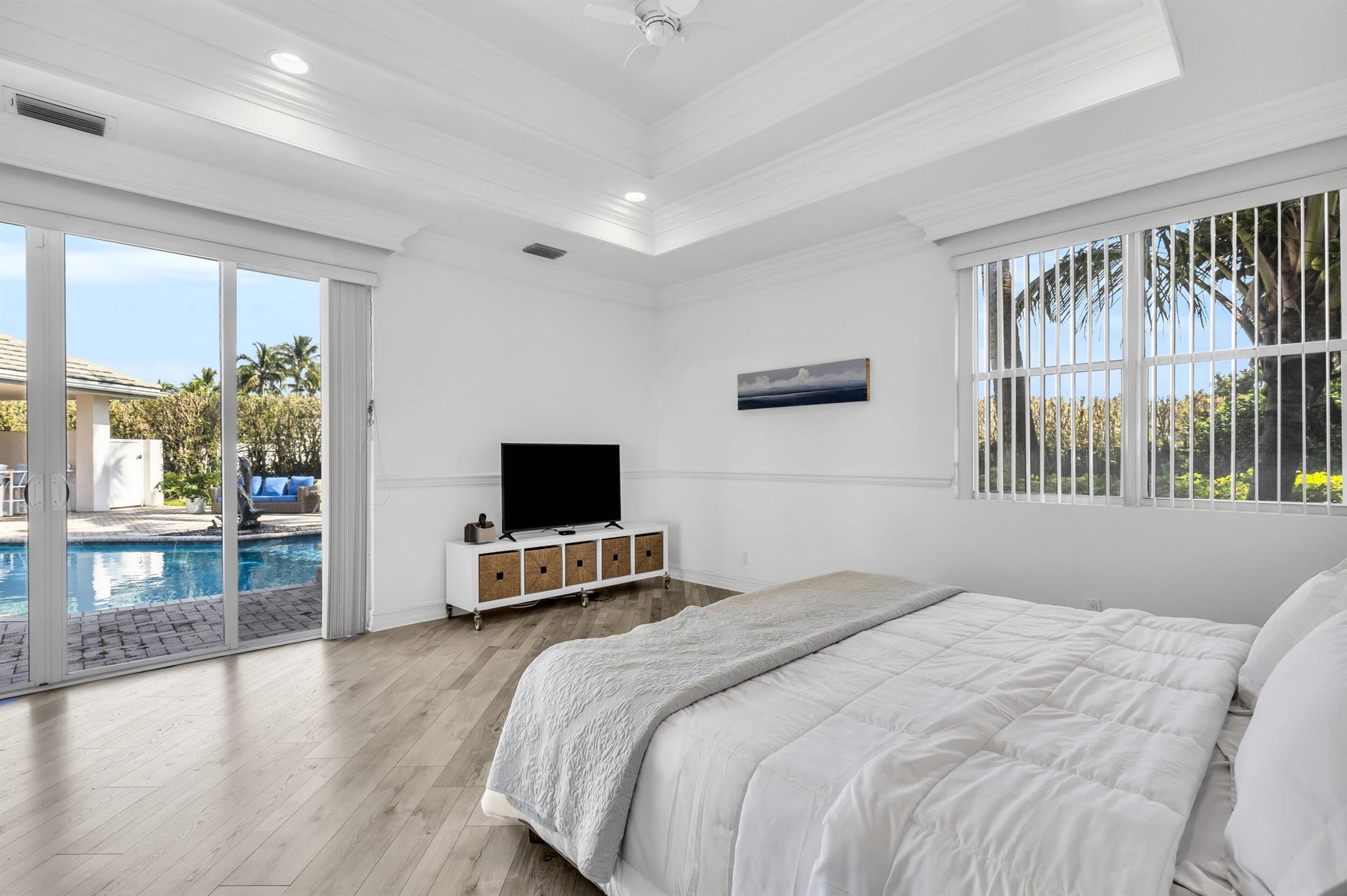 2375 Rabbit Hollowe Circle