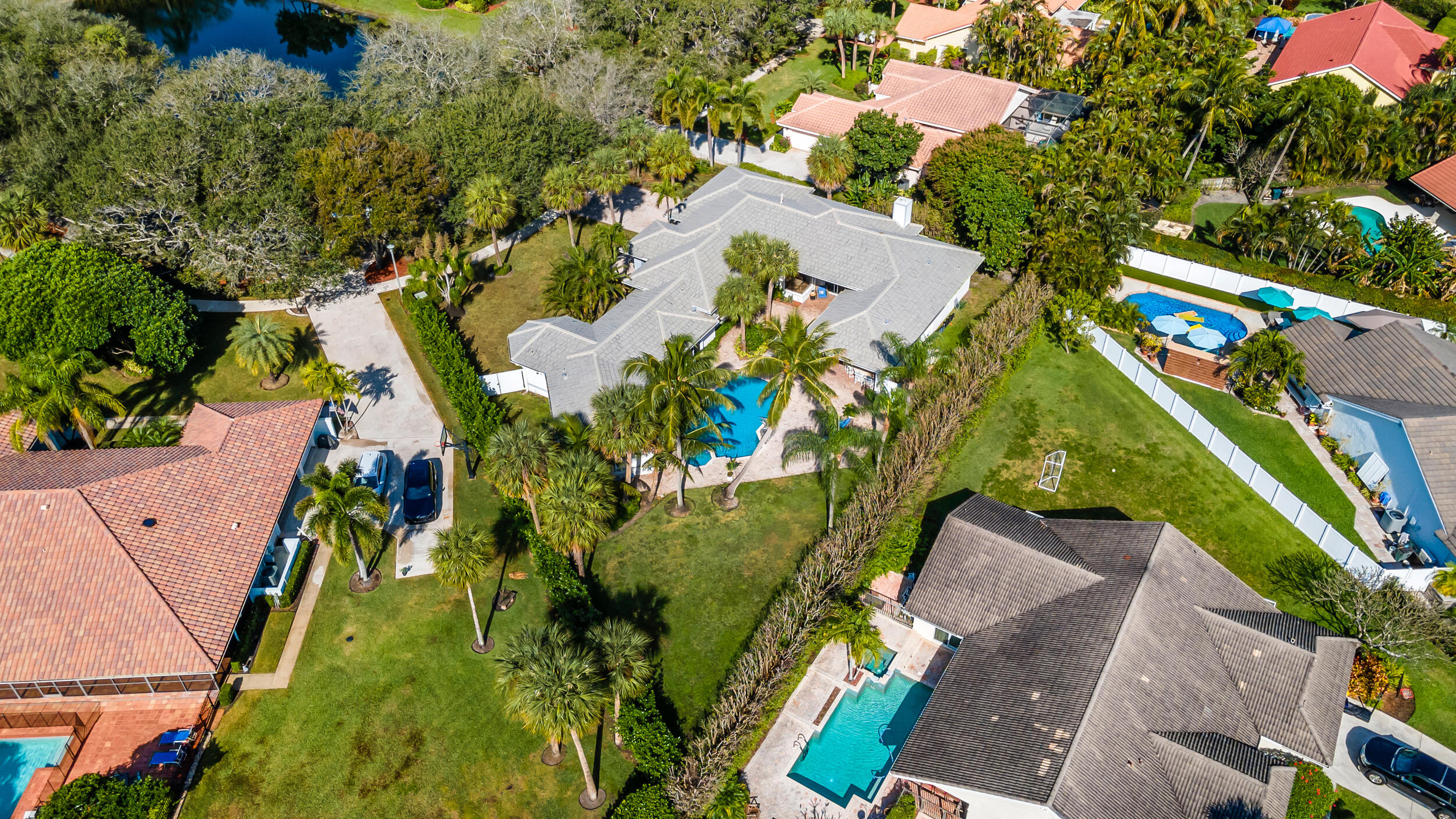 2375 Rabbit Hollowe Circle