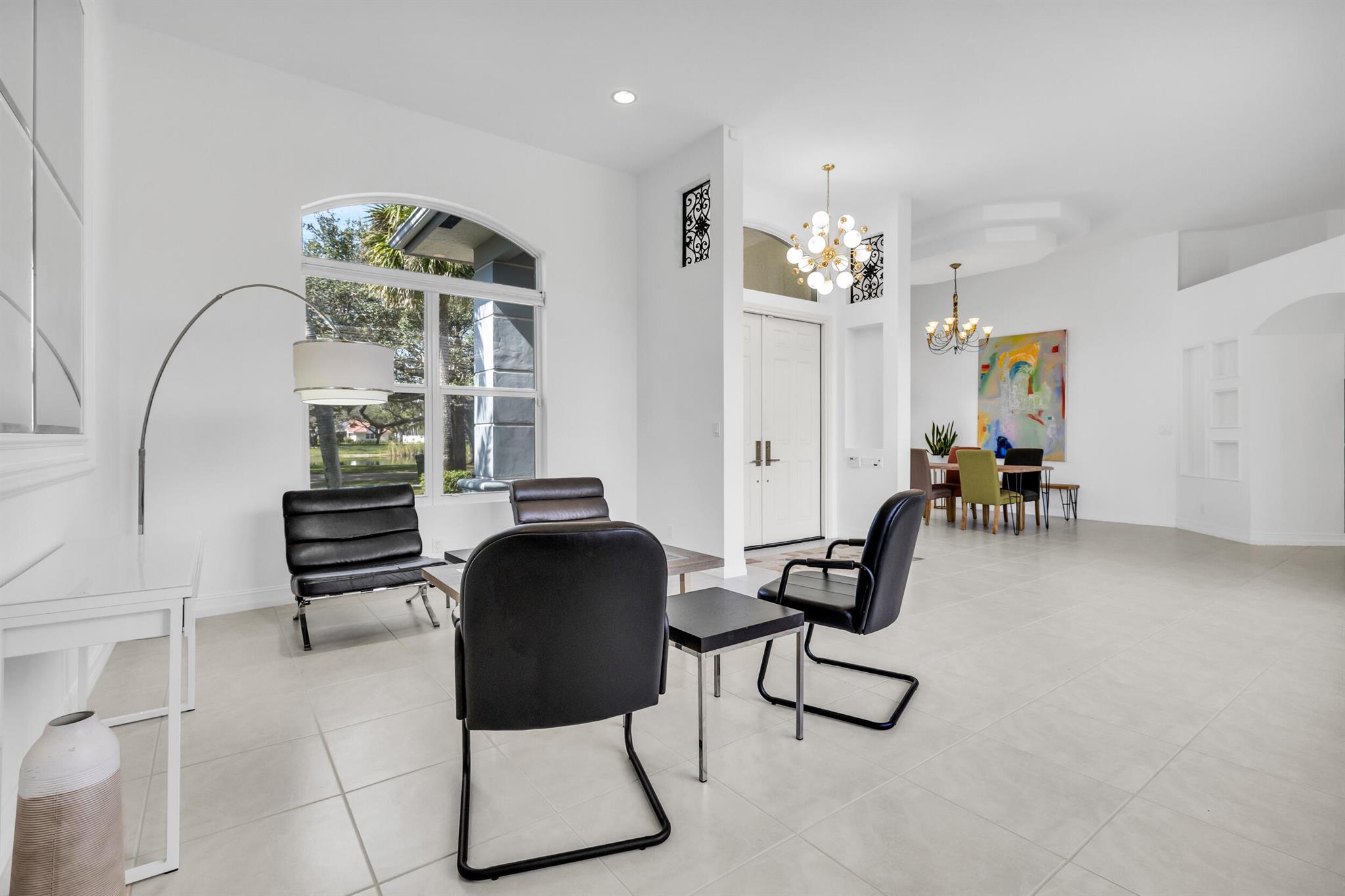 2375 Rabbit Hollowe Circle